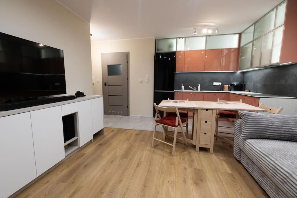 Przestronny apartament w Sosnowcu, miejsce parkingowe w hali garażowej