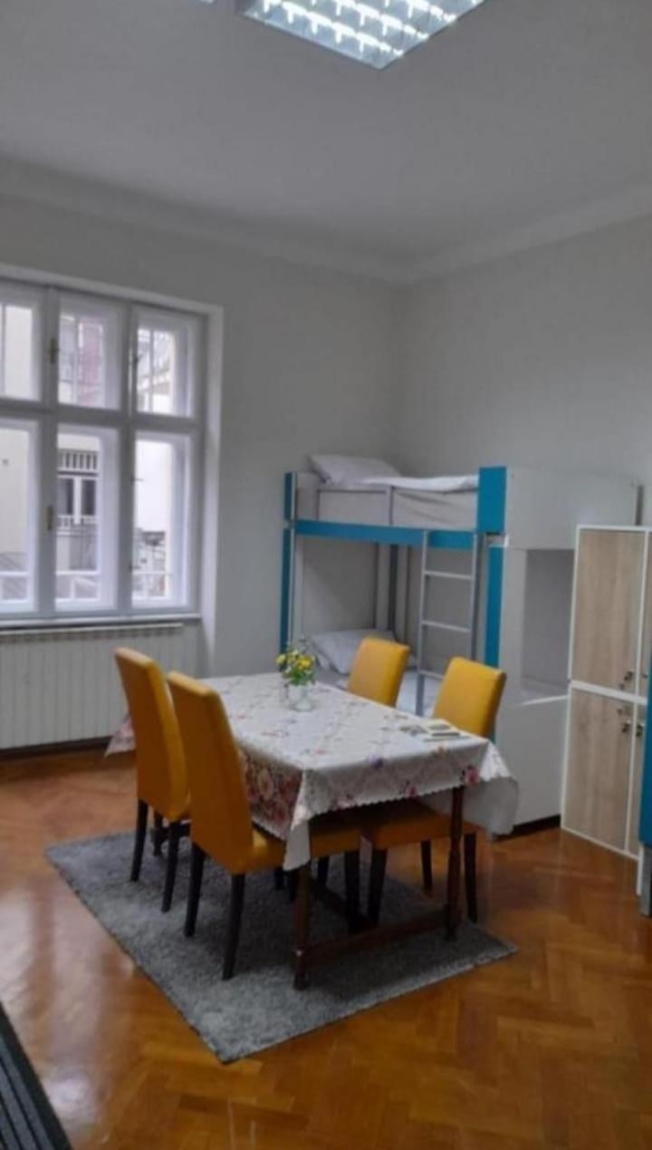 FG barış Hostel
