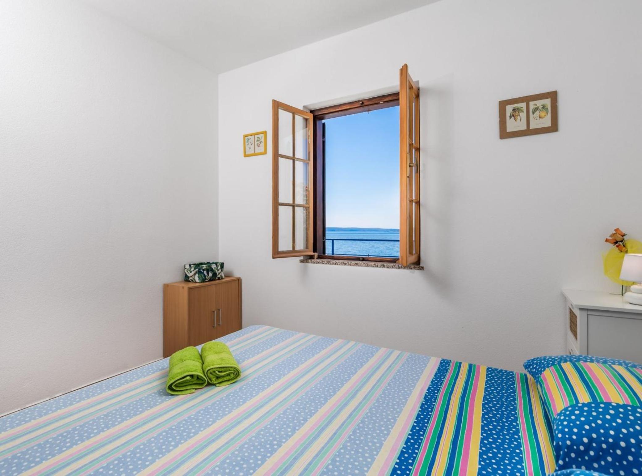Sunny Beachfront Jablanac Apartments view 2