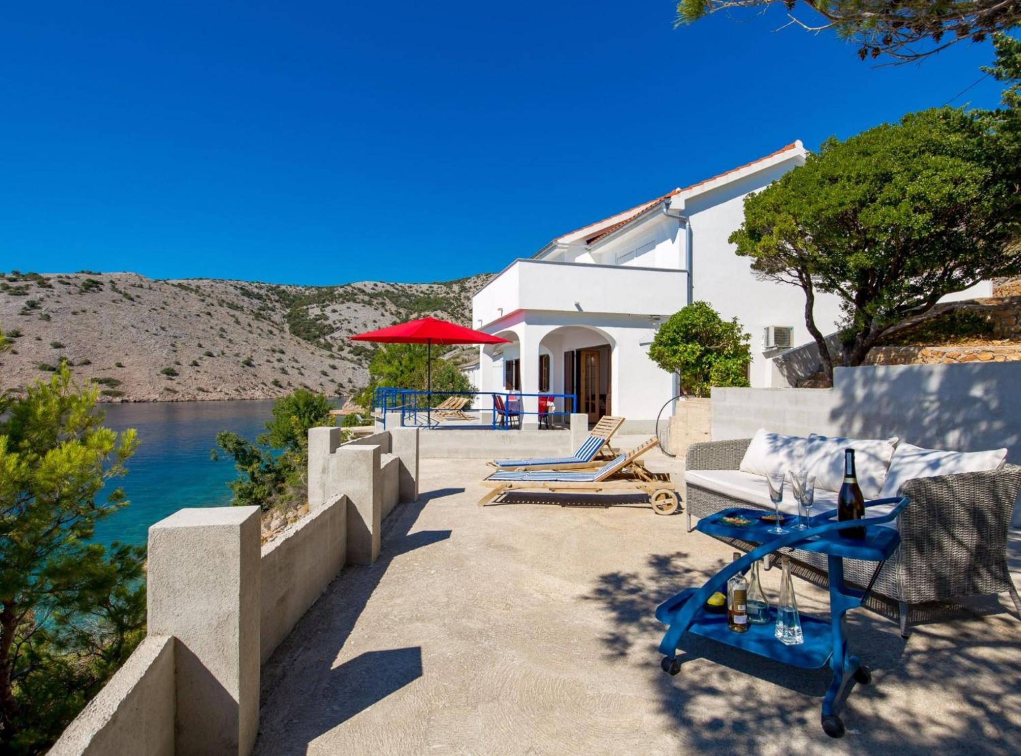 Sunny Beachfront Jablanac Apartments view 5