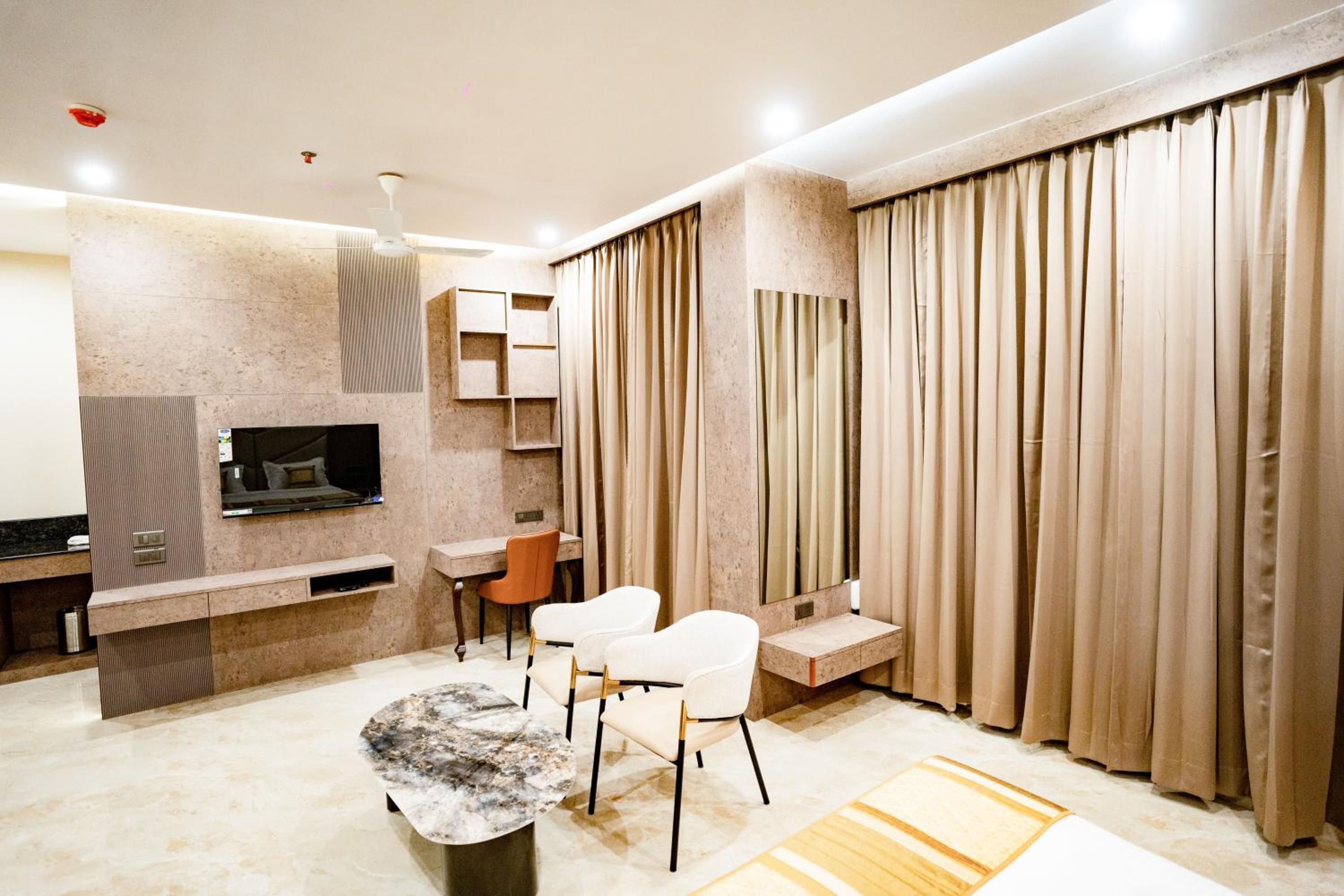Hotel Anjani Palace