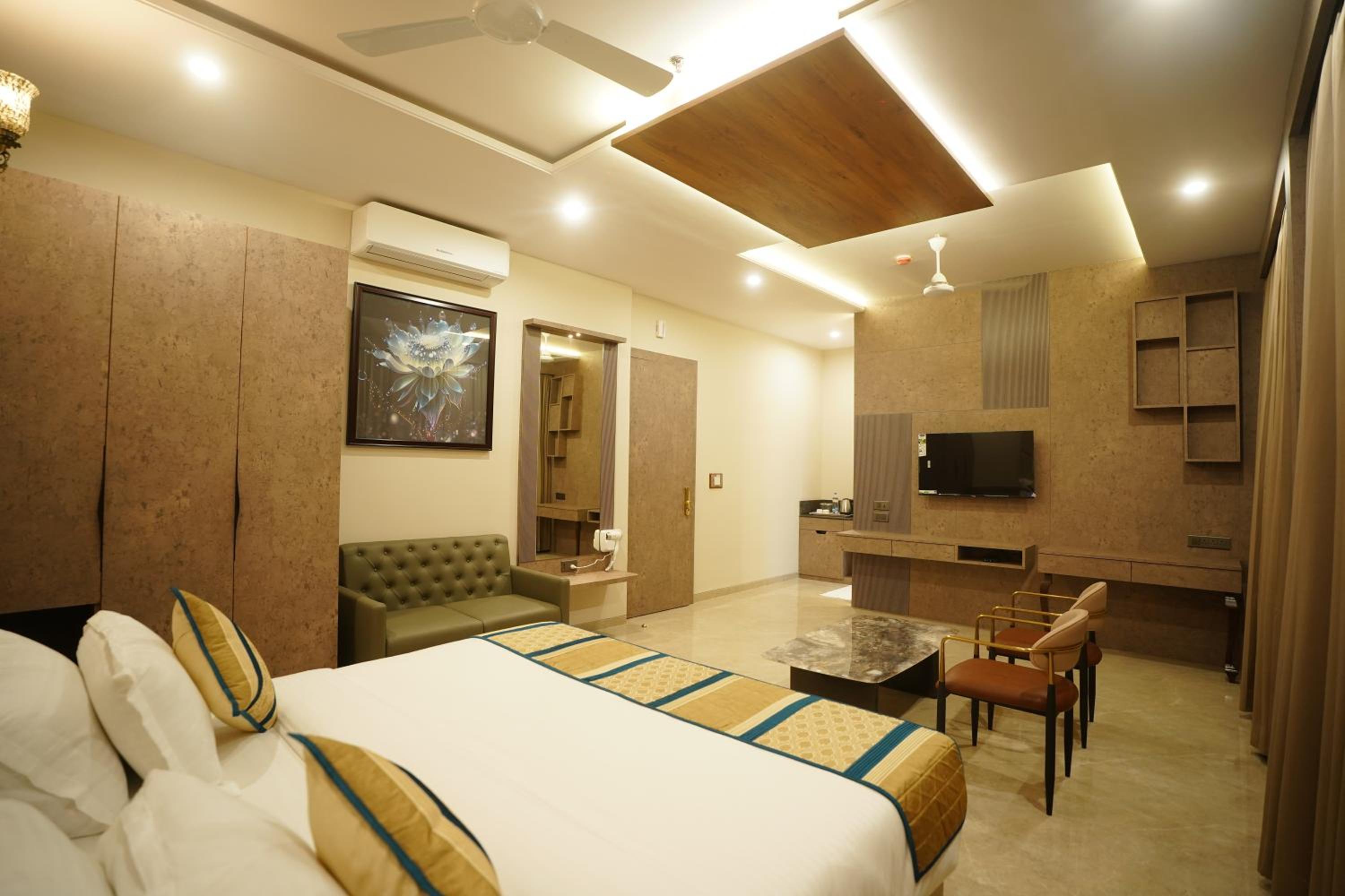 Hotel Anjani Palace