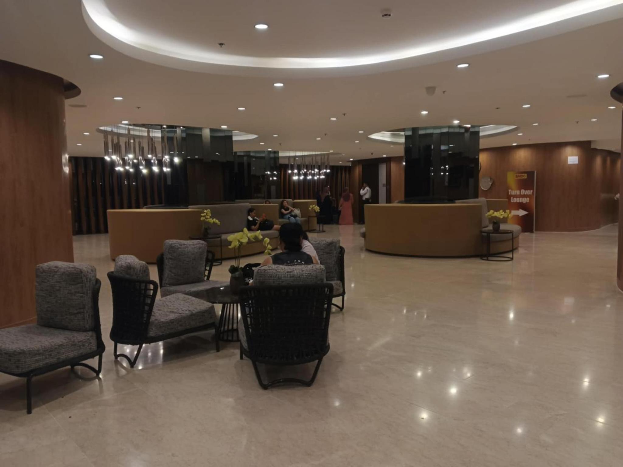 Shore 2 Residences Mall of Asia staycation view 4