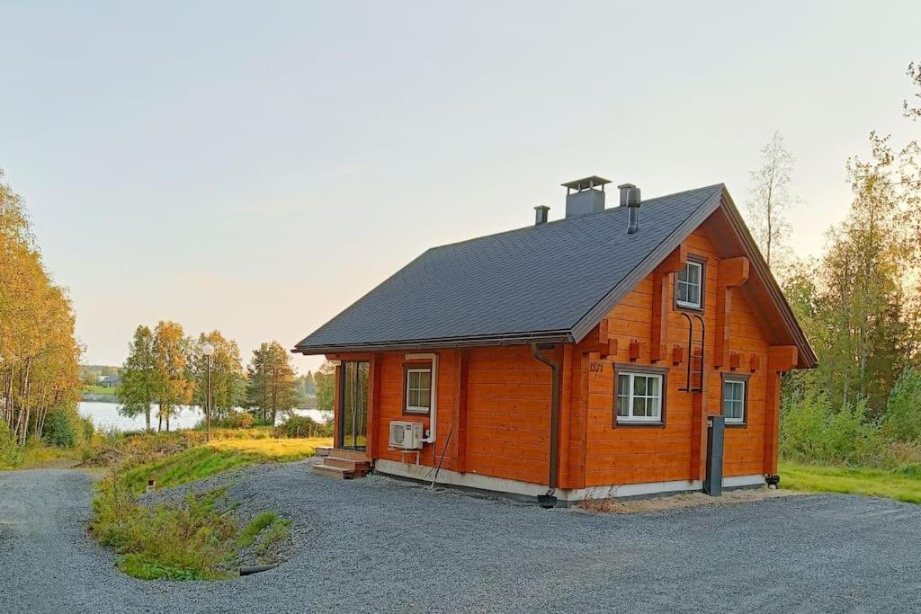 Arctic log house Hirvas