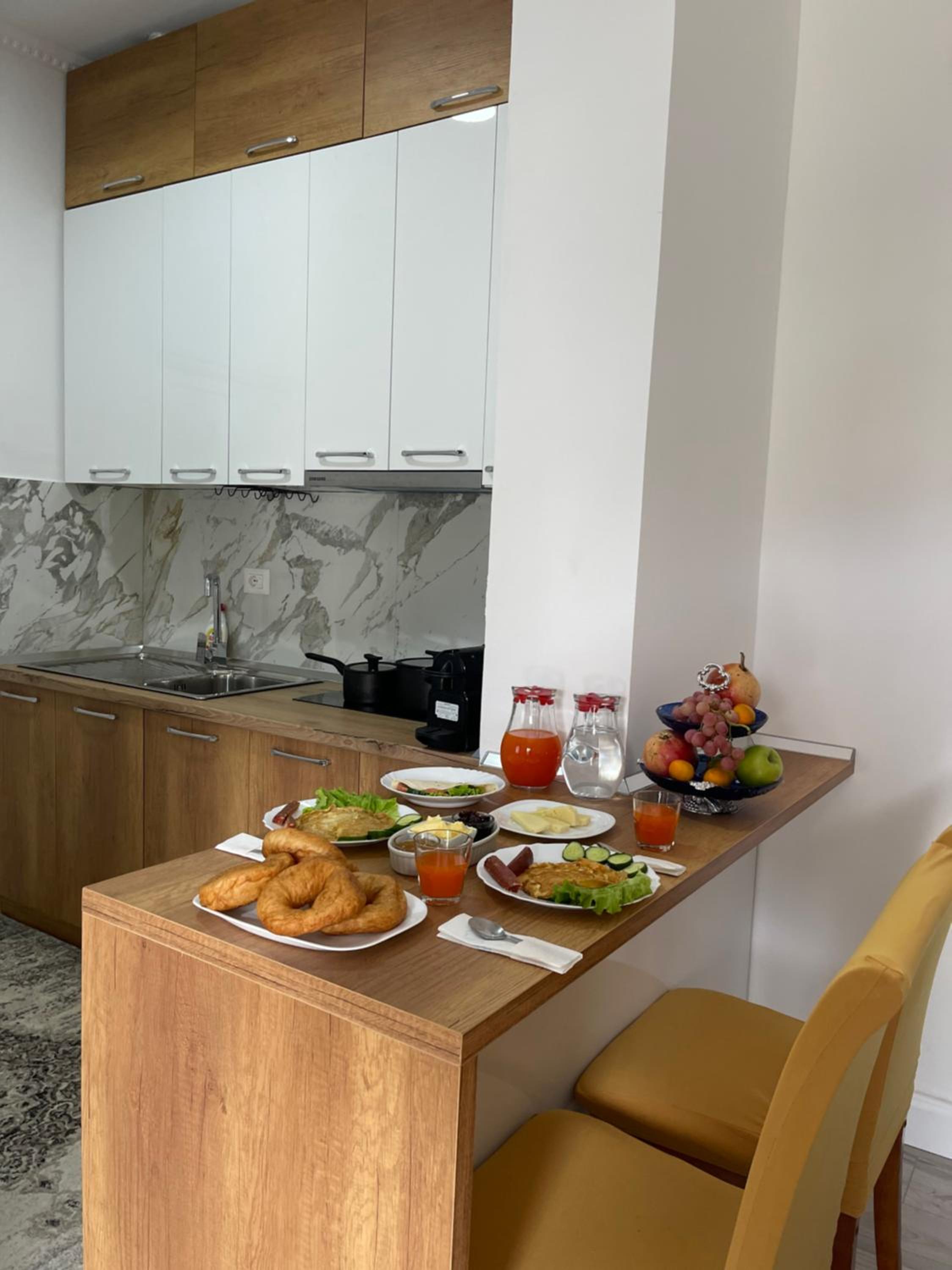 Guest House Nuhellari - Quiet family stay near Osumi Canyons