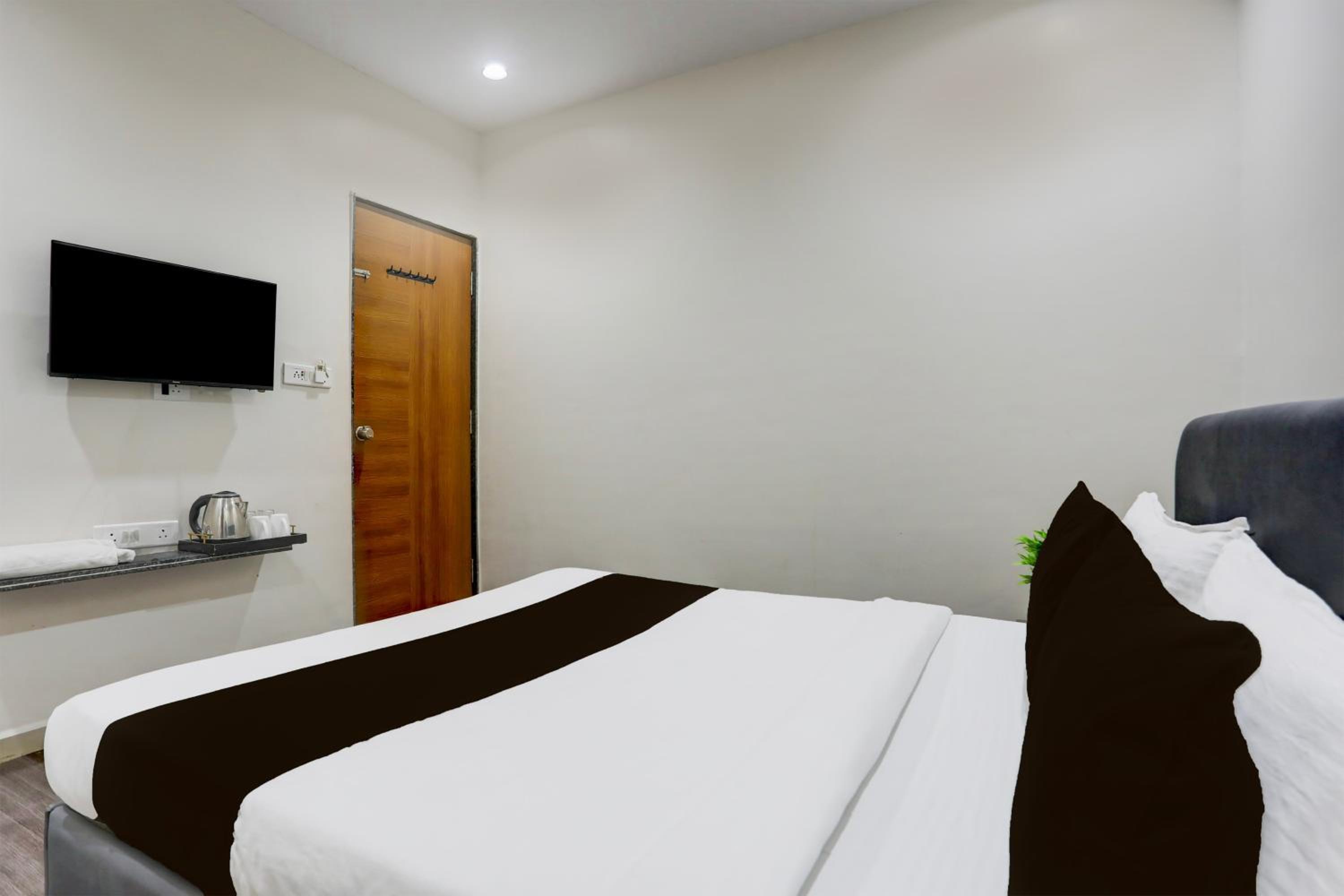Hotel O Spark