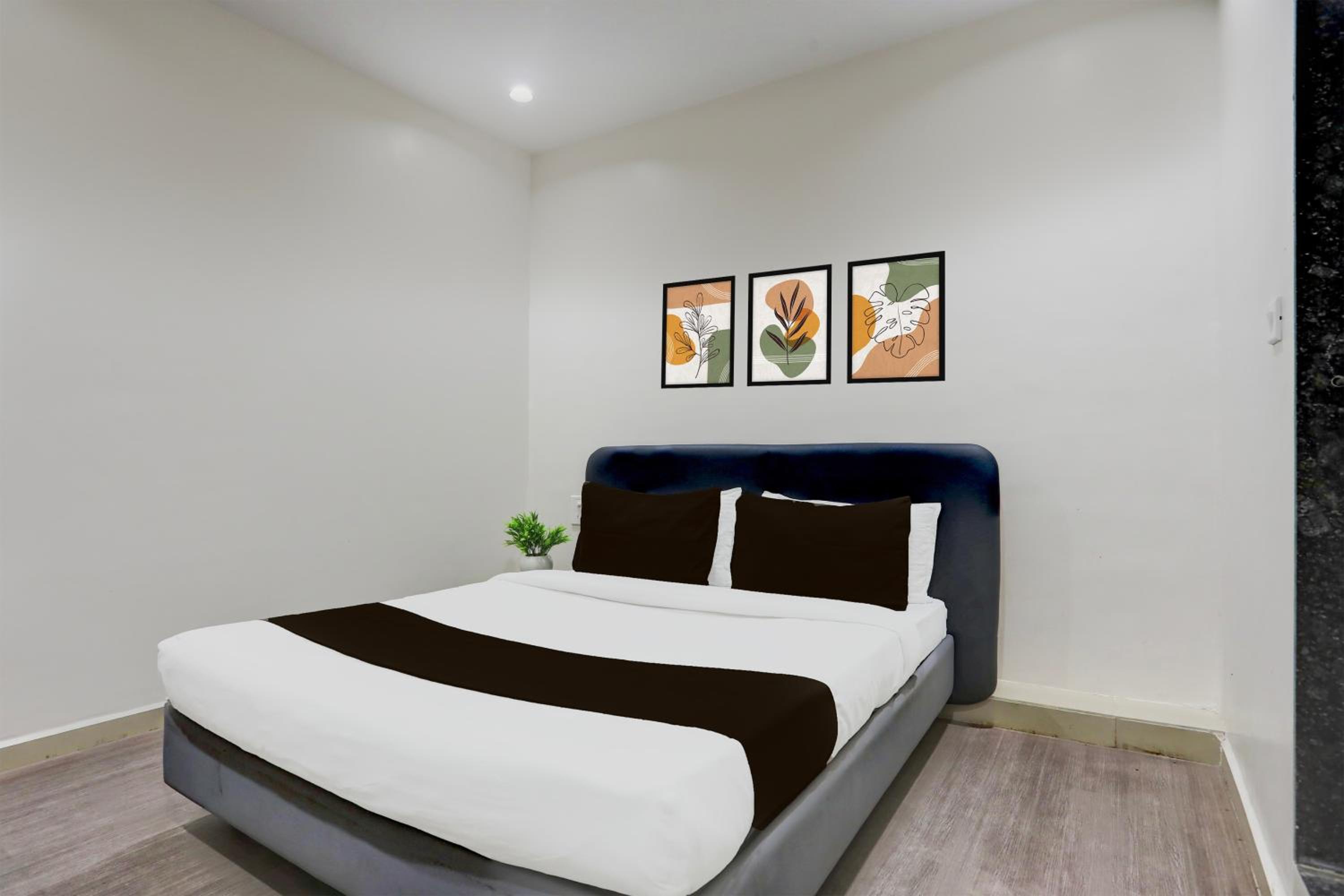 Hotel O Spark