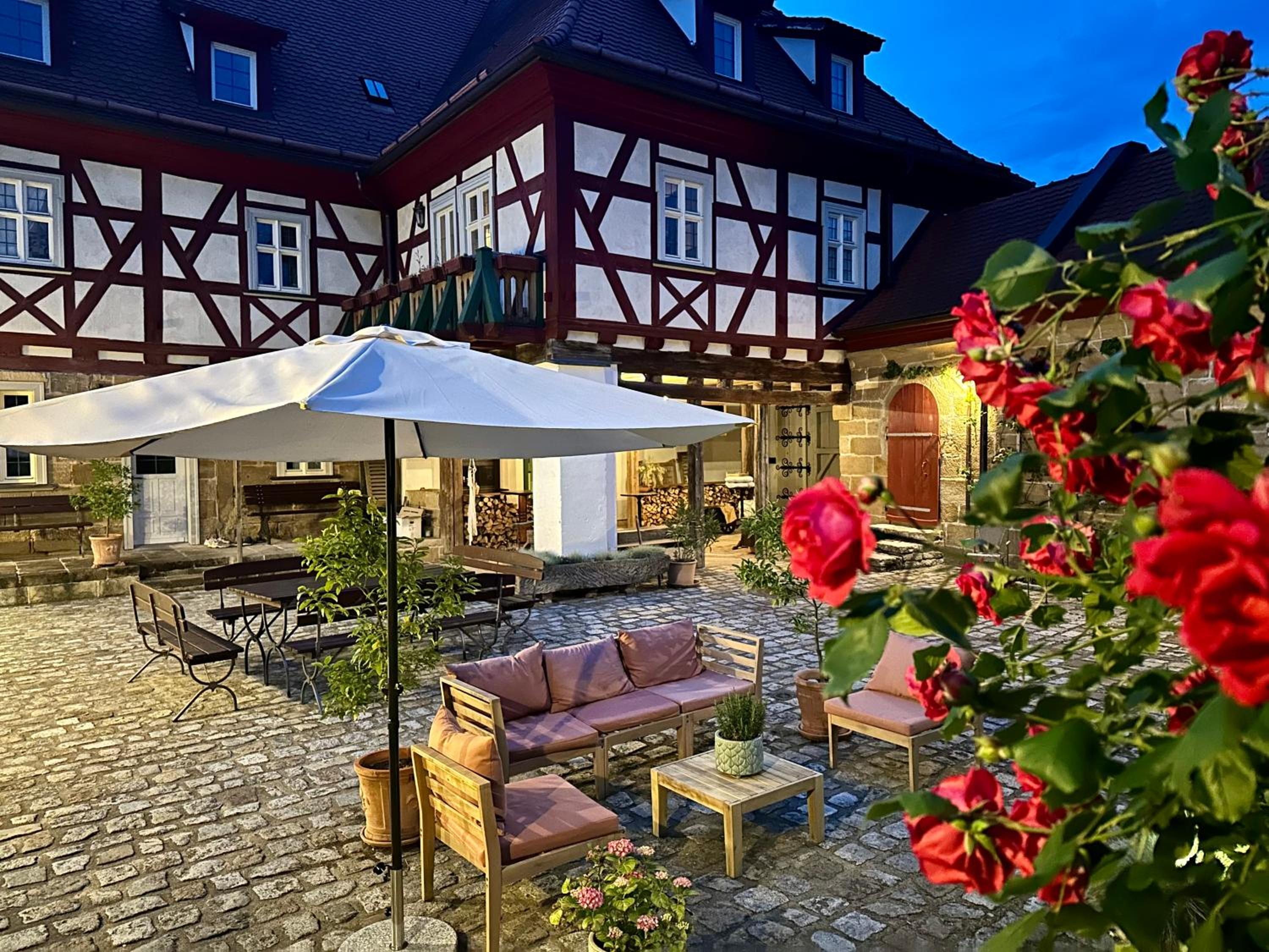 Cosy historic brewery with beautiful outdoor space