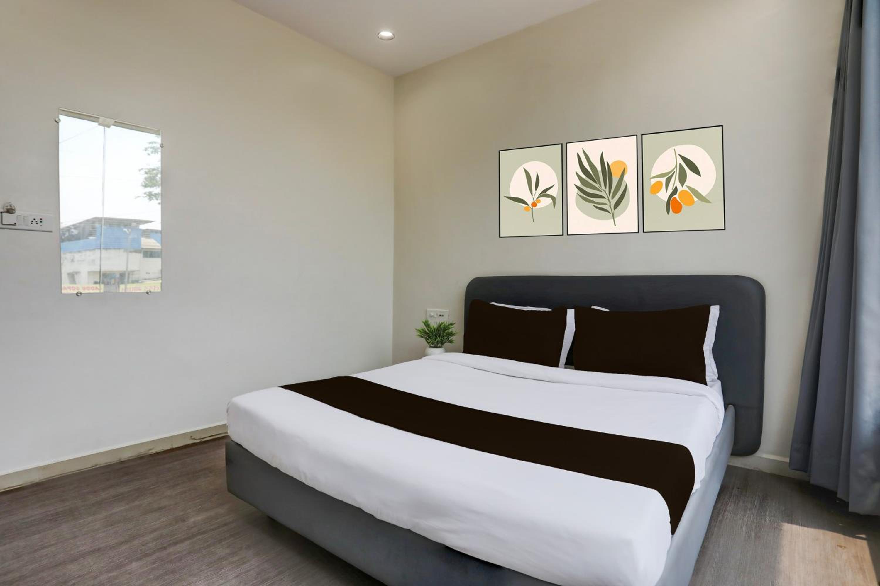 Hotel O Spark
