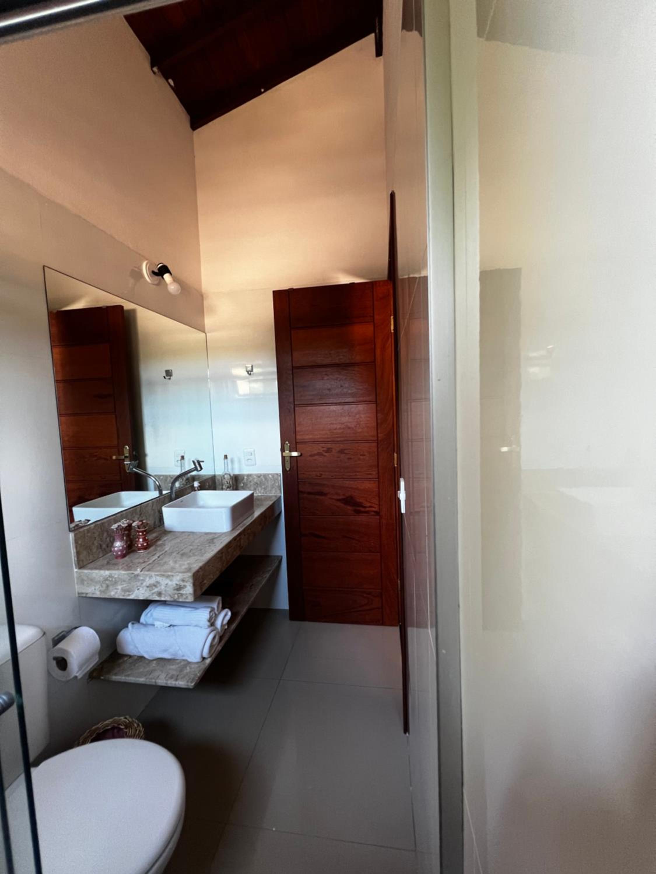 Apartamento Novo ao lado da Rua Mucugê com Ar, Wi-Fi, Estacionamento