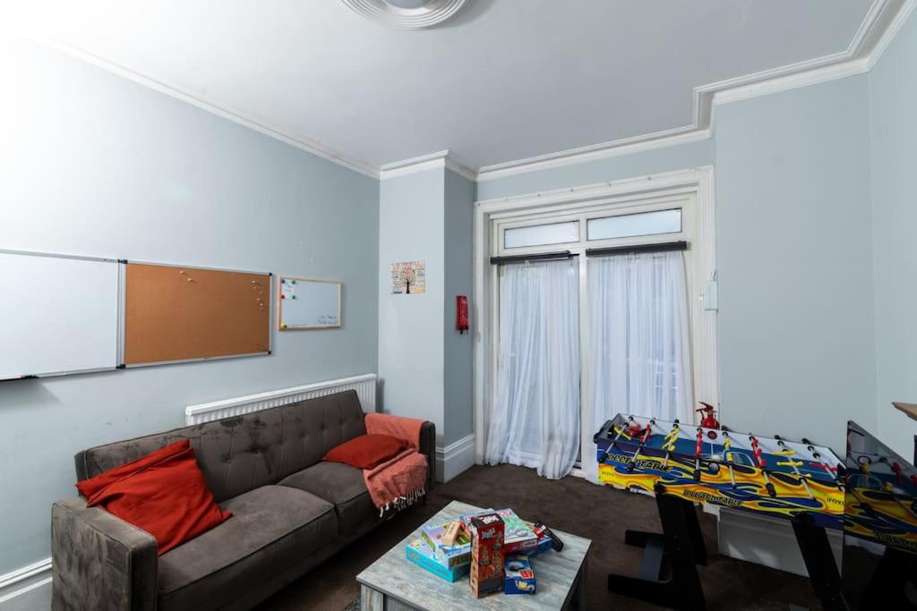 Tranquil 3BR in Arnos Grove view 4