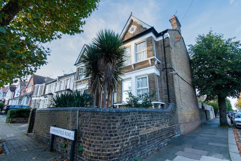 Tranquil 3BR in Arnos Grove view 2