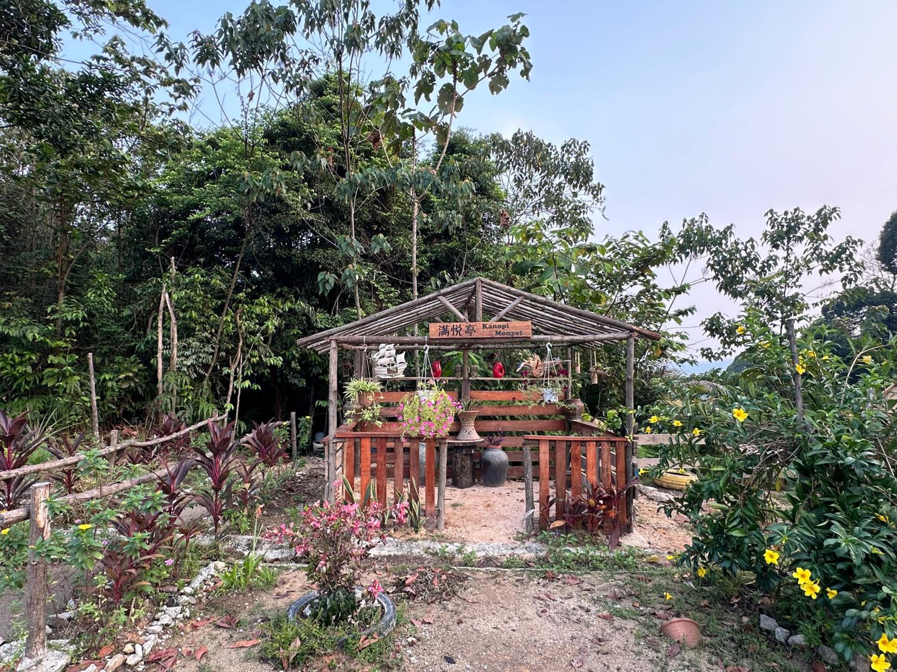 Sungai Long Homestay