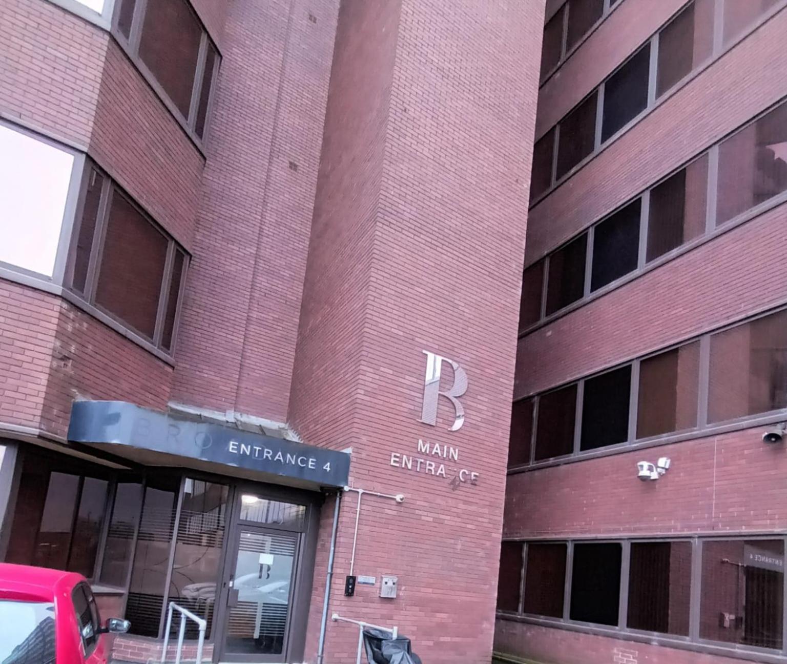 Broad St 1-Bed Sleeps 2 with Free Parking