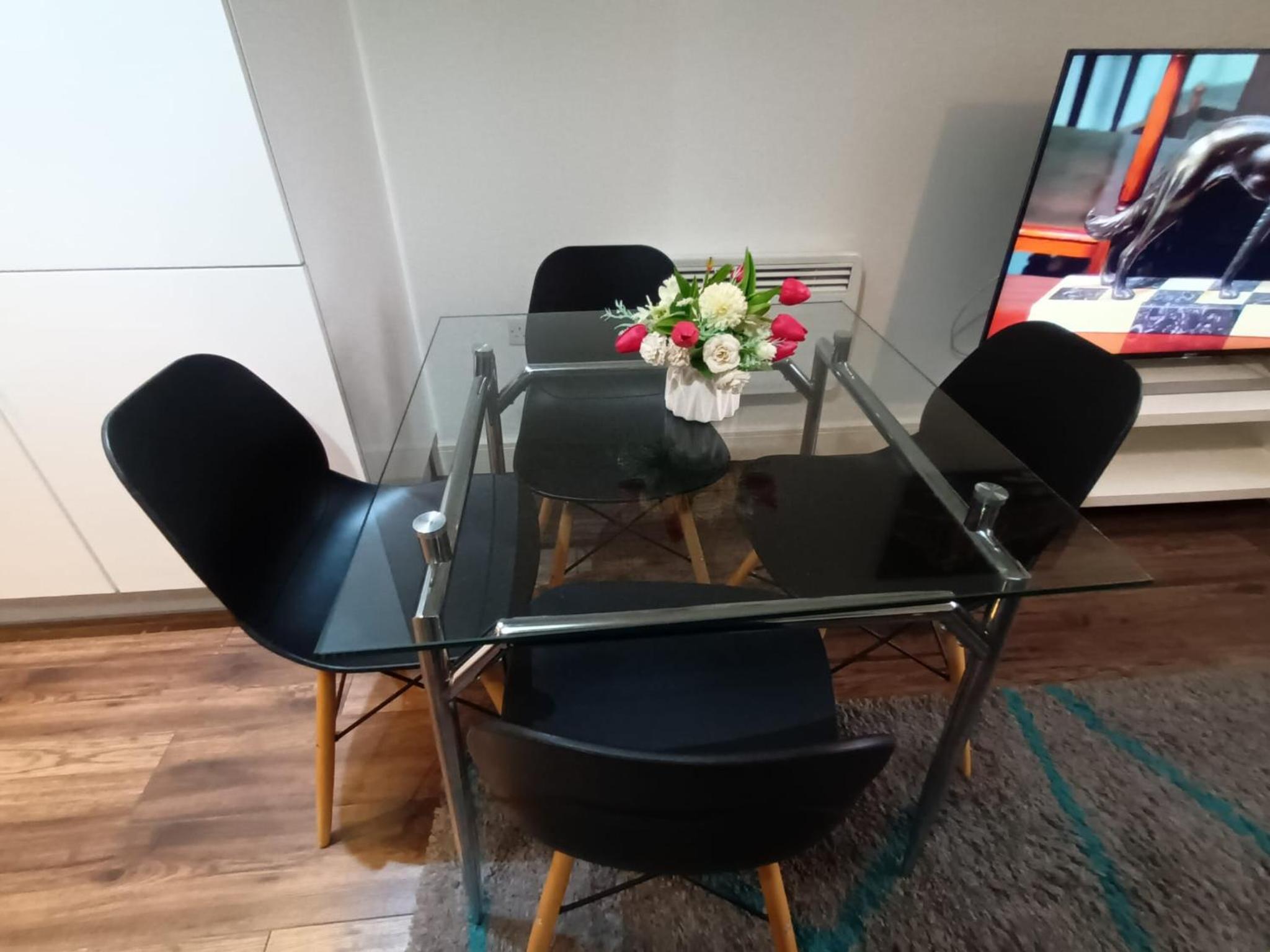 Broad St 1-Bed Sleeps 2 with Free Parking