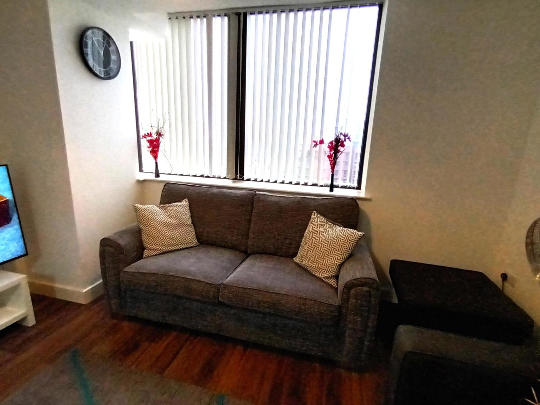 Broad St 1-Bed Sleeps 2 with Free Parking