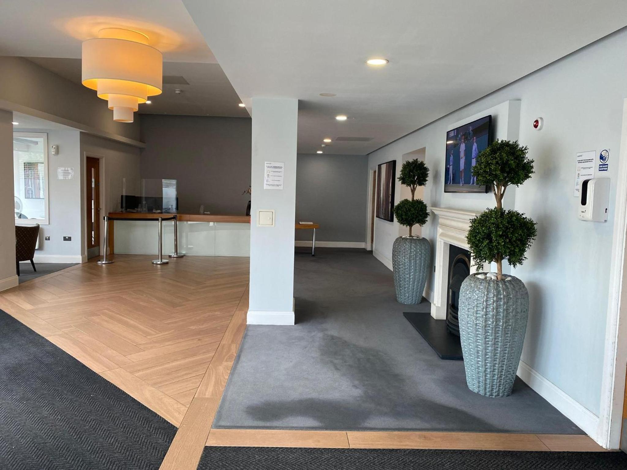 Broad St 1-Bed Sleeps 2 with Free Parking