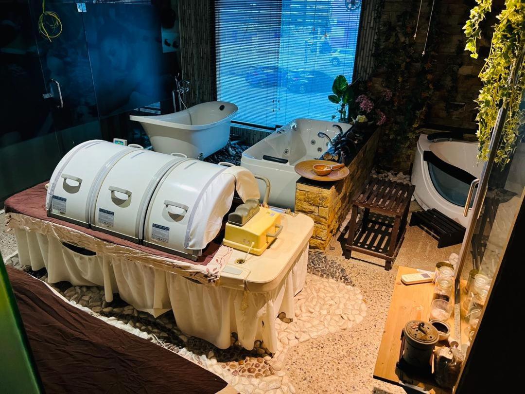 Peaceful Inn Deluxe Queen Room with spa facilities photo 3