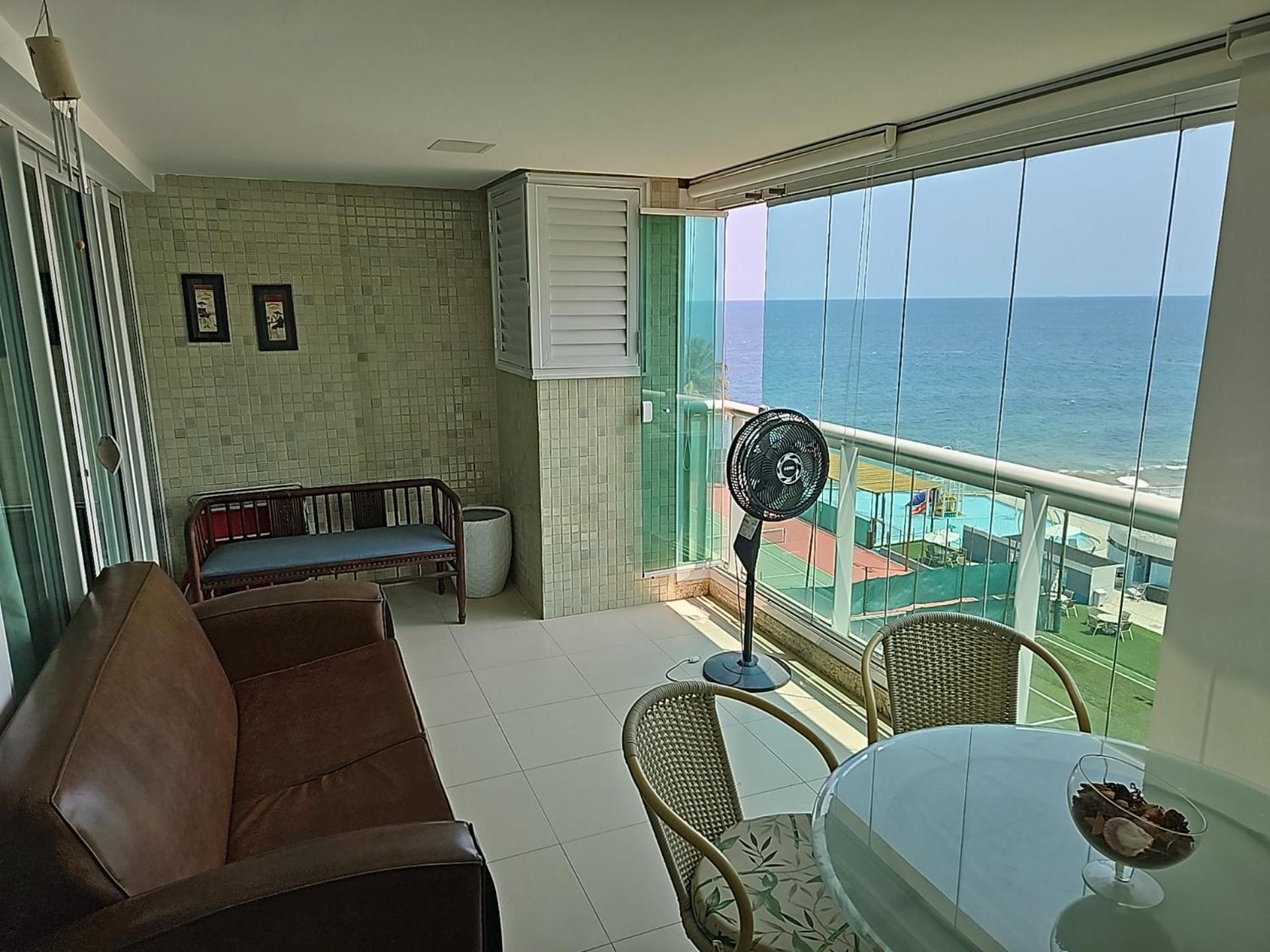 Ap70 m2 condomínio luxo Costa Espanha- Salvador- pré Carnaval -Réveillon em praia exclusiva- Vista Mar