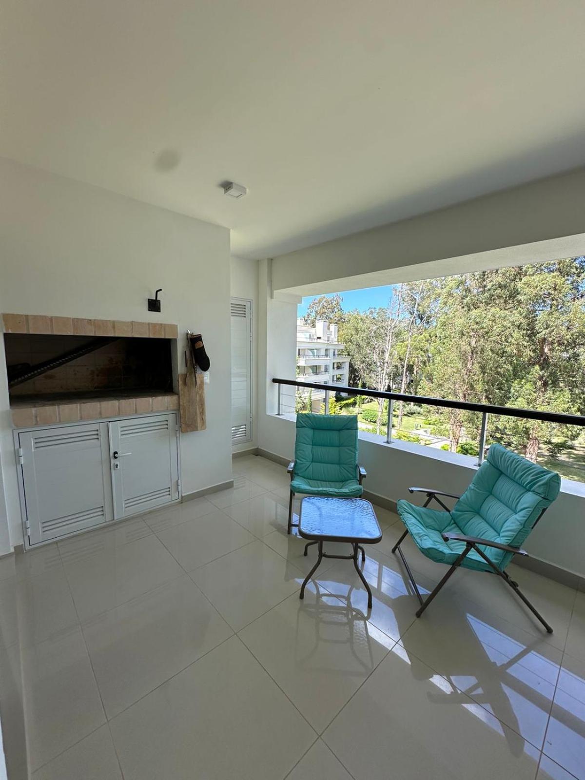 Green Park hermoso apartamento vista al lago view 4
