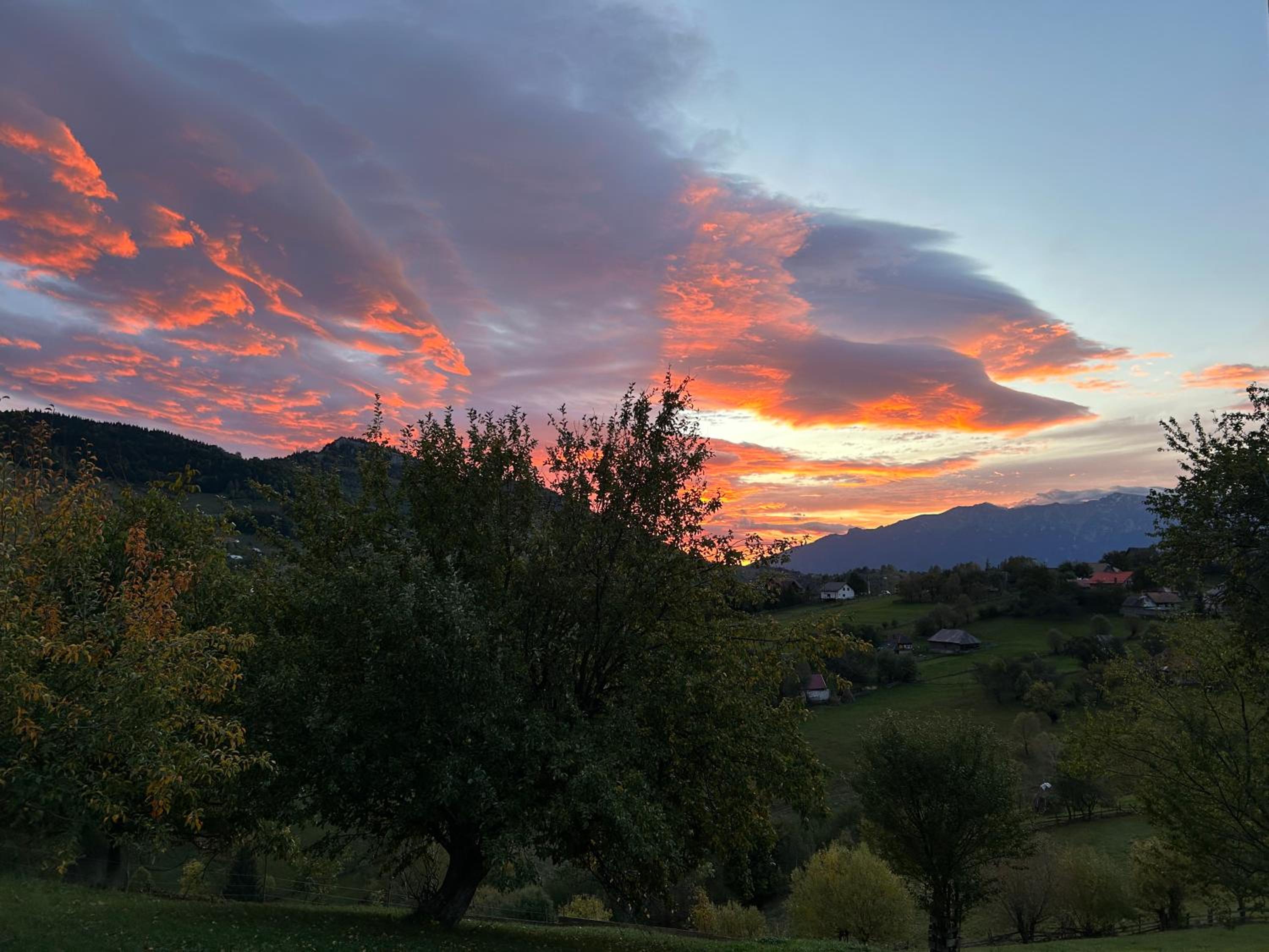 Casa Muchia lui Gîrniță view 2