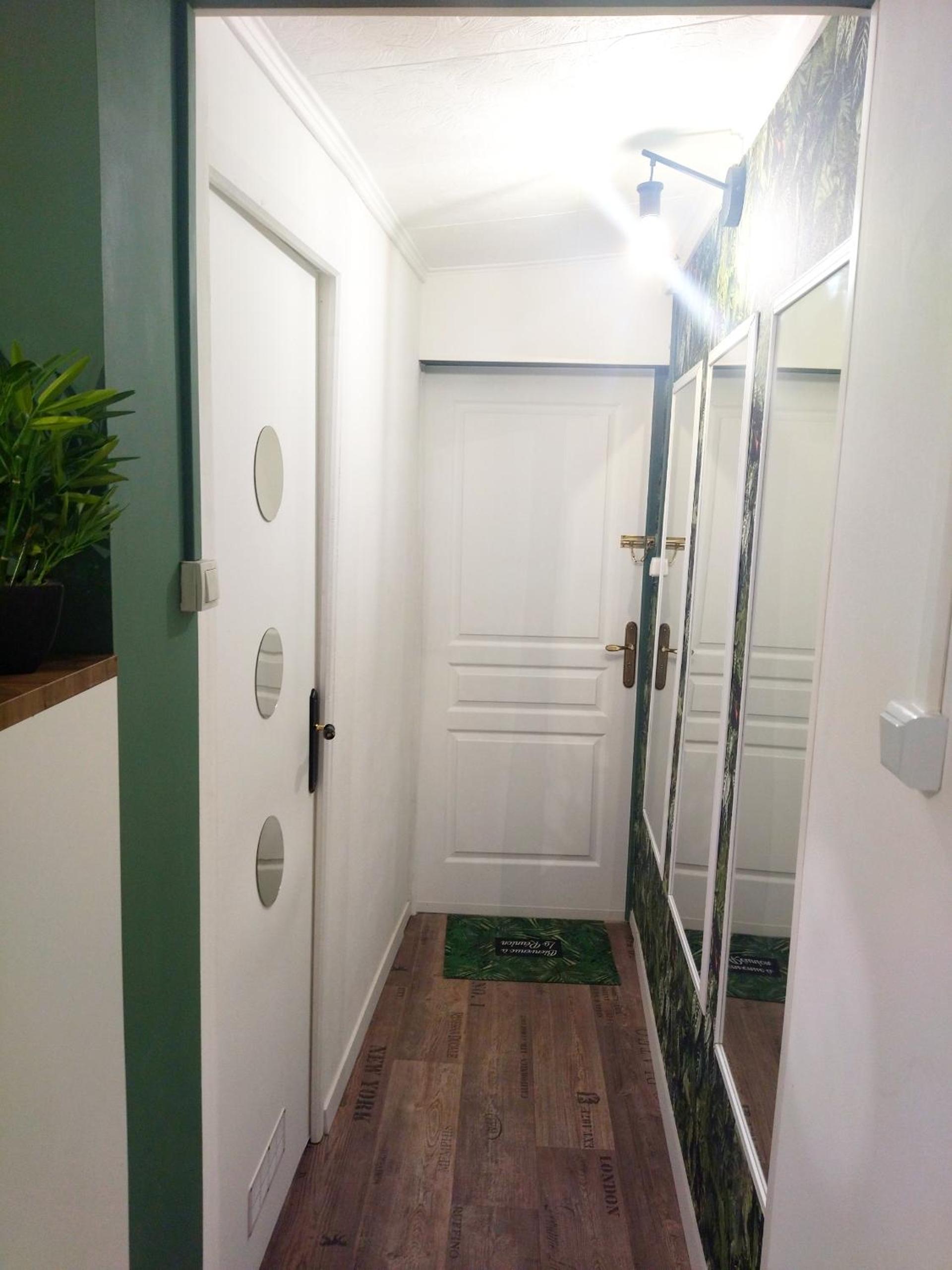 The Secret Motel - Le Jade view 2