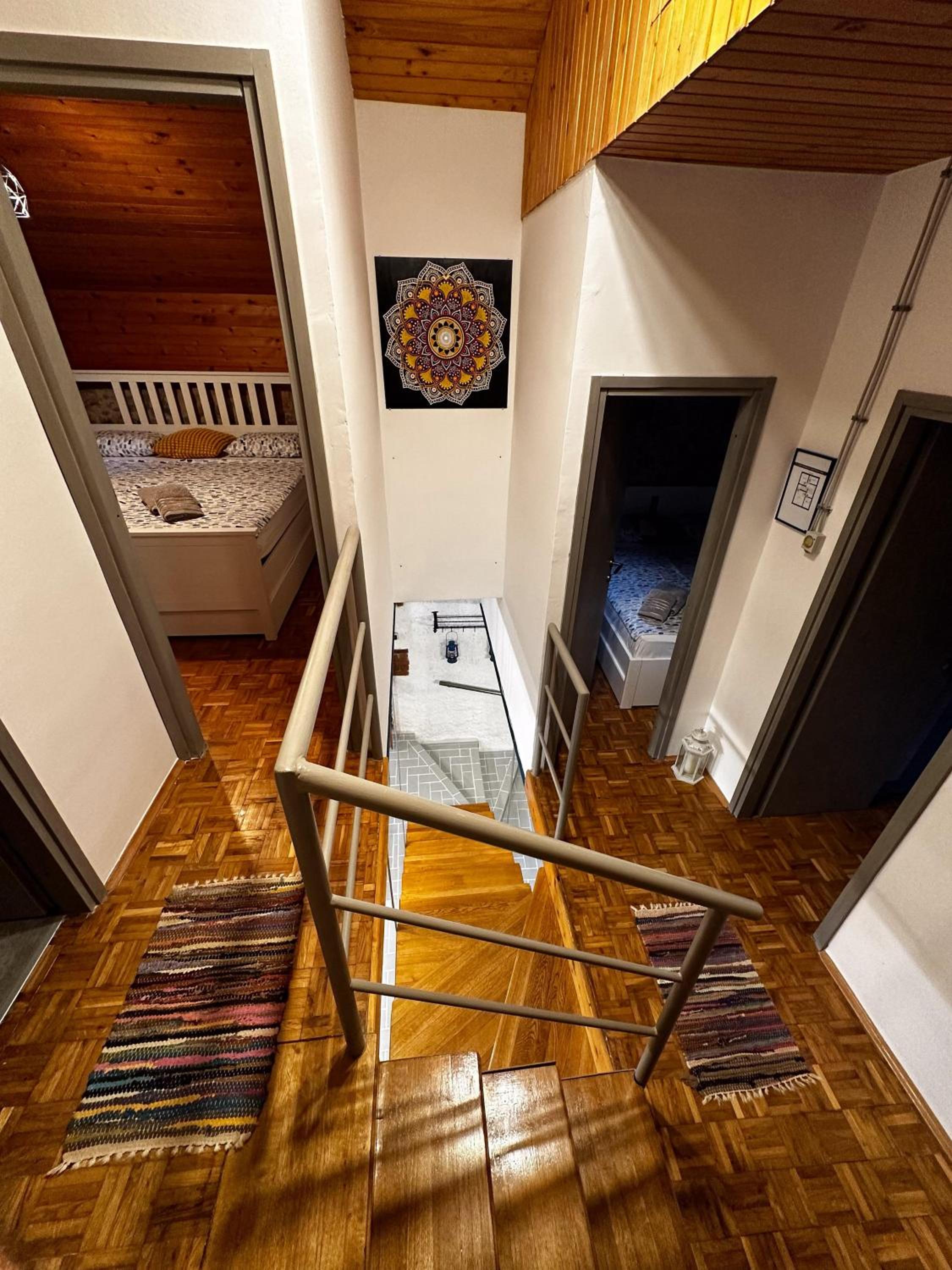 Photo 46