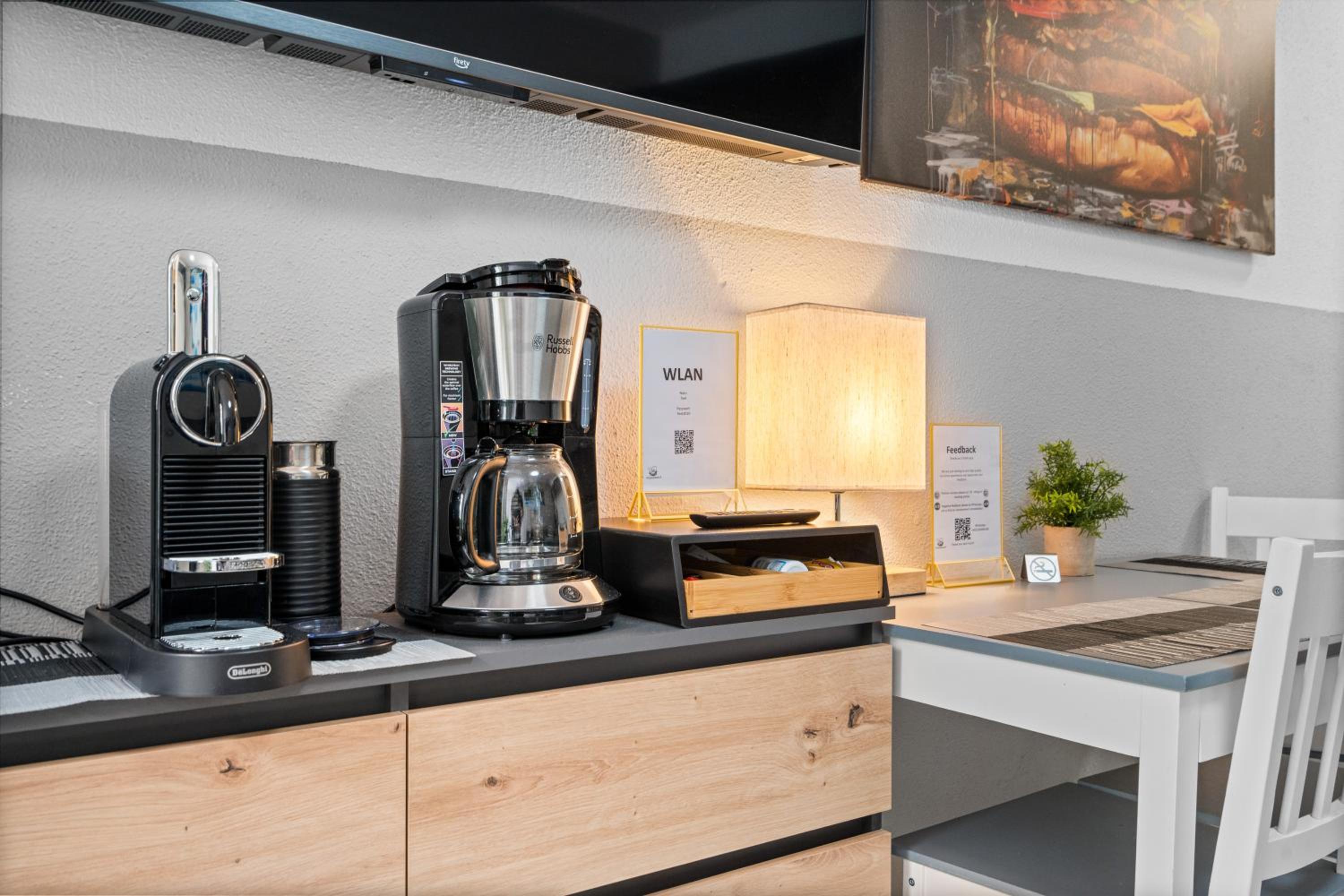 Messe, Monteure, Budget - Einfache komfortable 2 Personen Wohnung (22qm) mit Vollausstattung (WLAN 250 Mbit, TV 55 Zoll m. Netflix) - Hochwertige Küche und