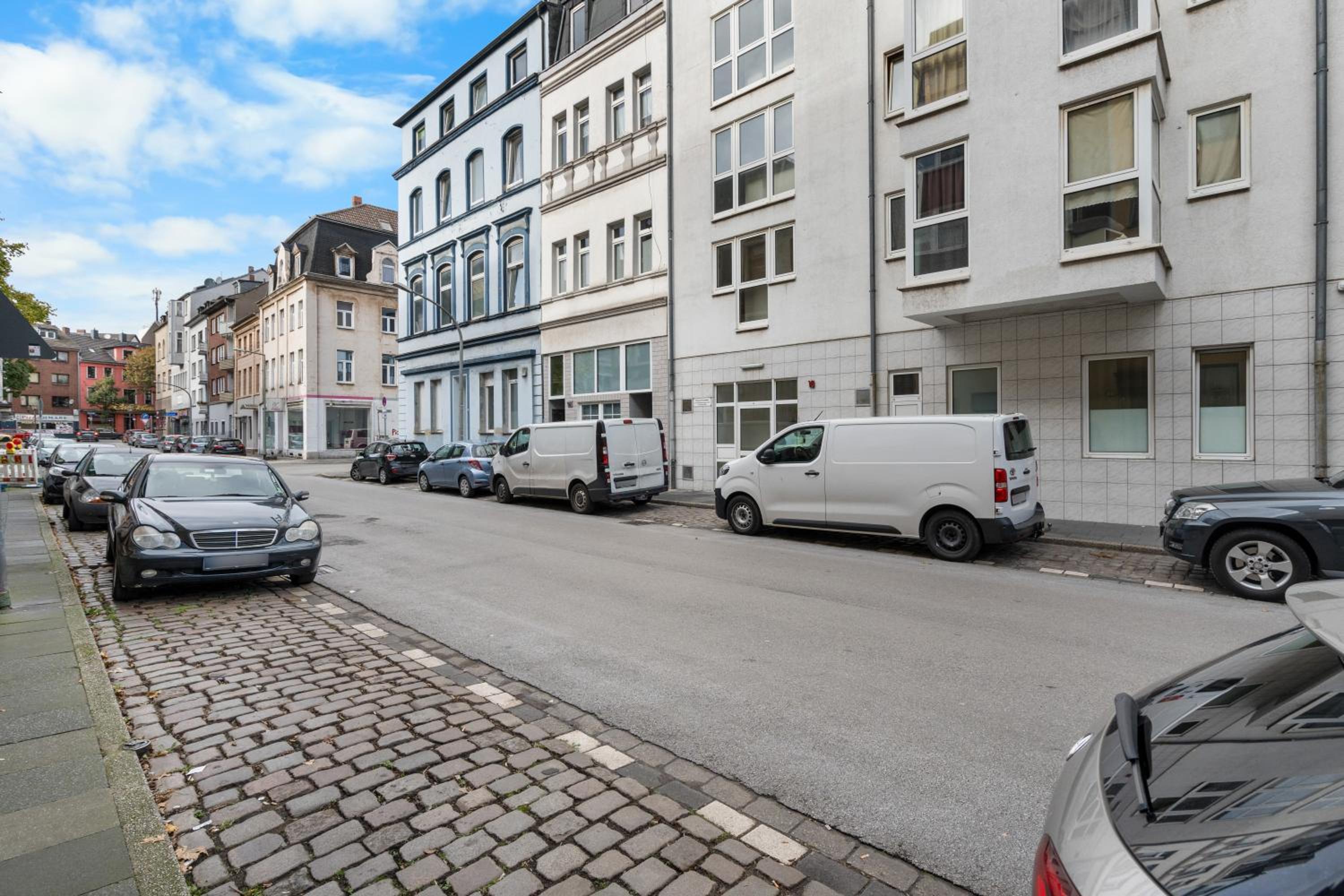 Messe, Monteure, Budget - Einfache komfortable 2 Personen Wohnung (22qm) mit Vollausstattung (WLAN 250 Mbit, TV 55 Zoll m. Netflix) - Hochwertige Küche und