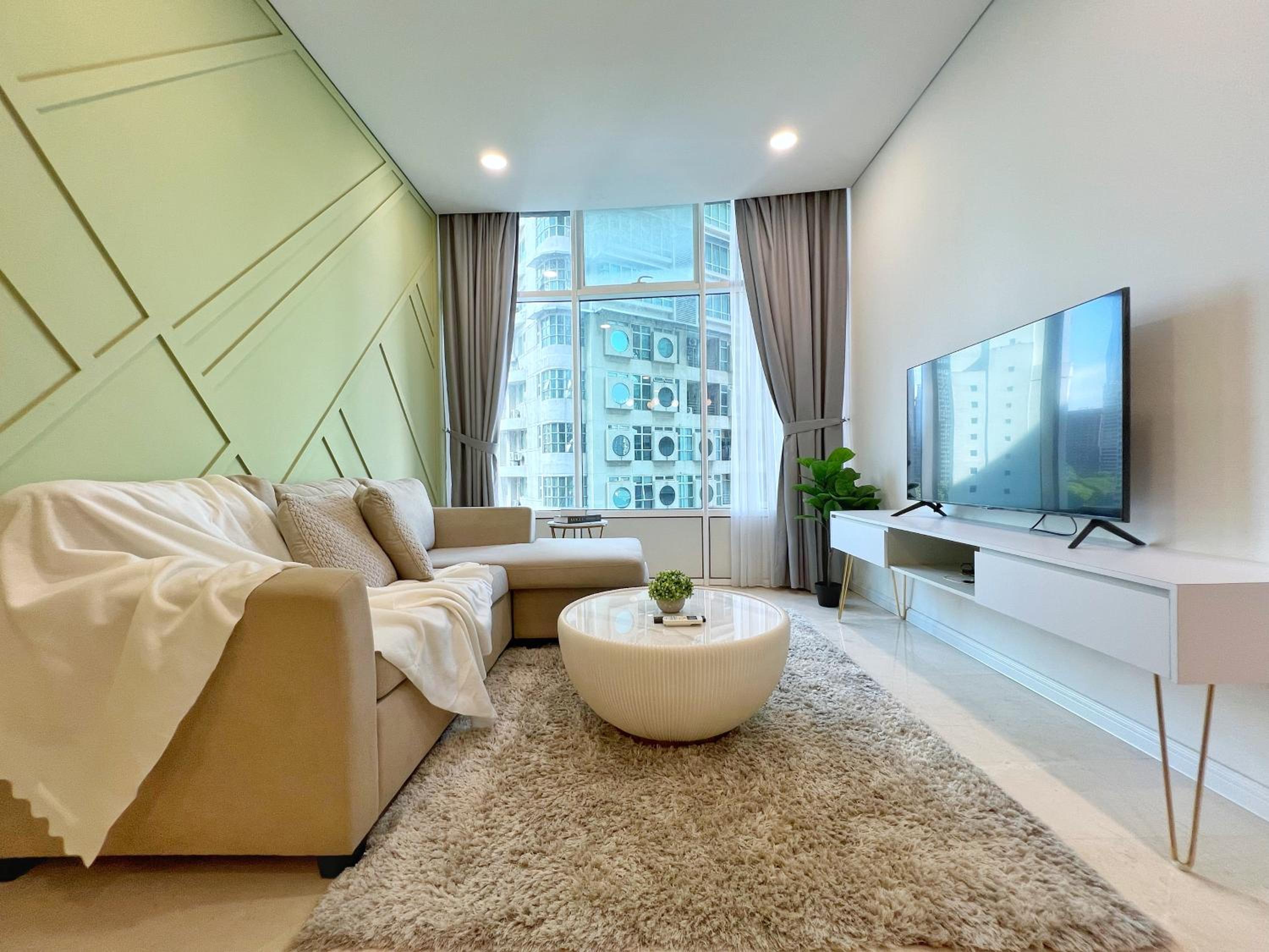 Sky Suites Dreamy 3BR Suite at KLCC