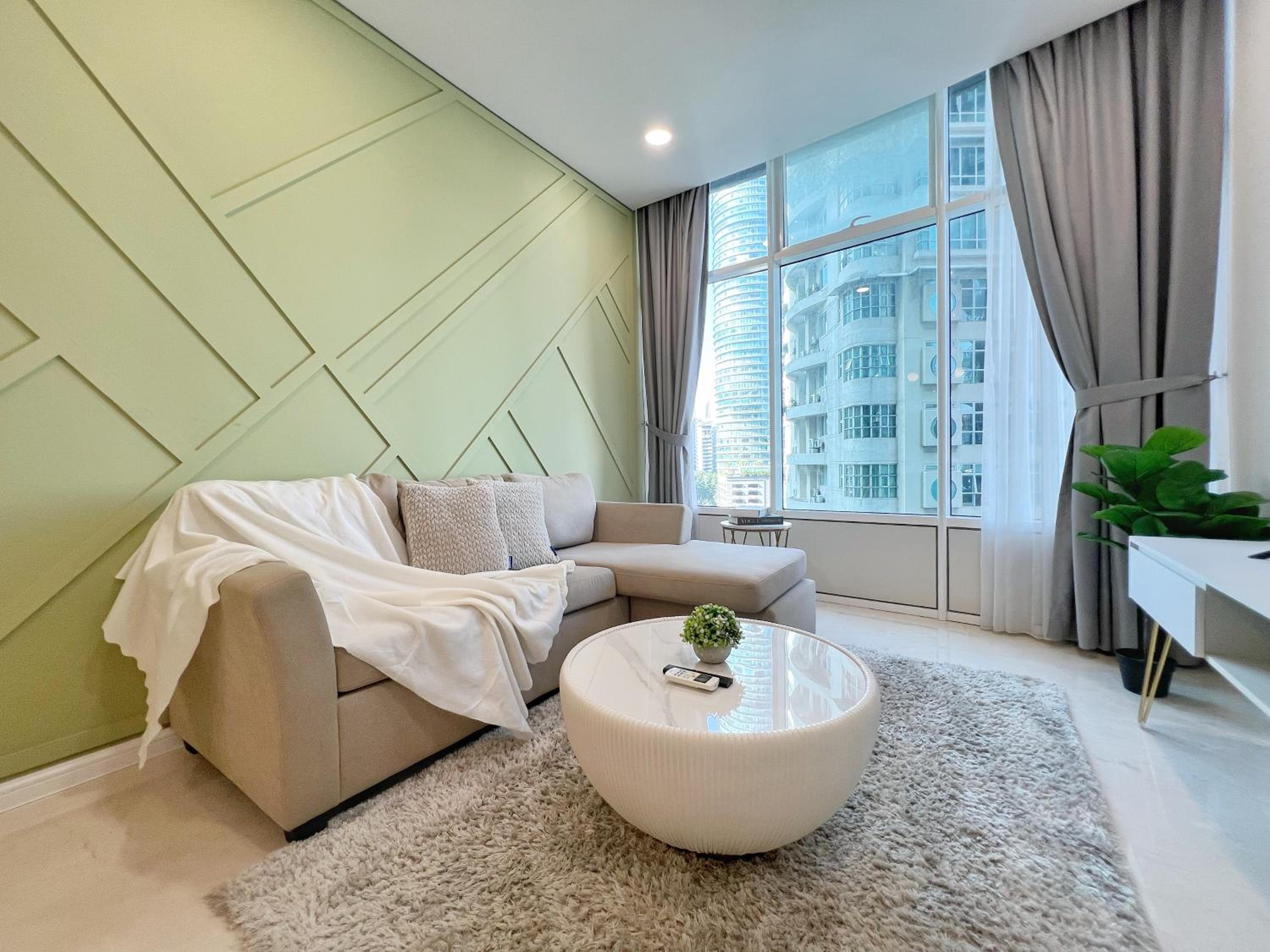 Sky Suites Dreamy 3BR Suite at KLCC
