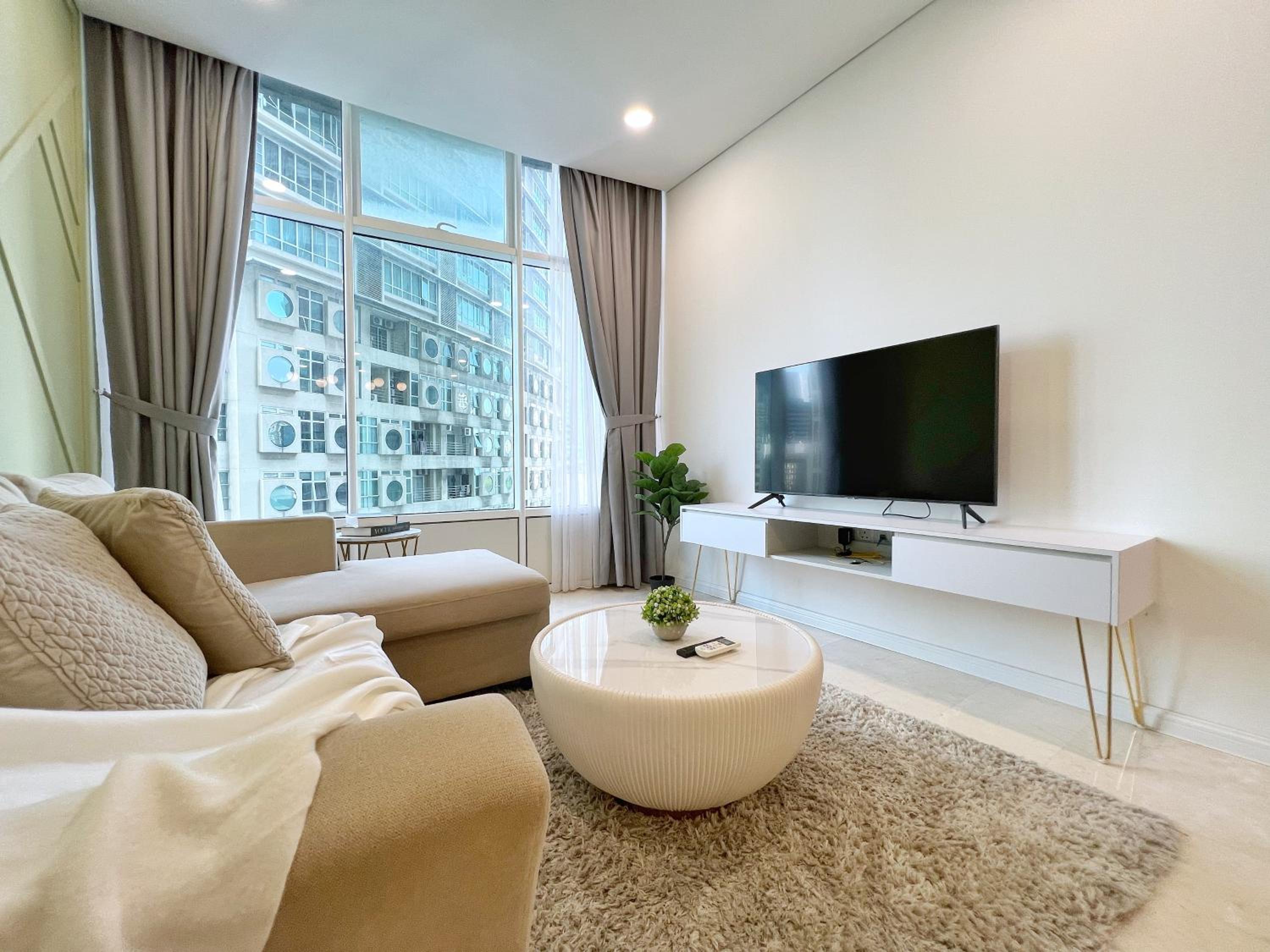 Sky Suites Dreamy 3BR Suite at KLCC