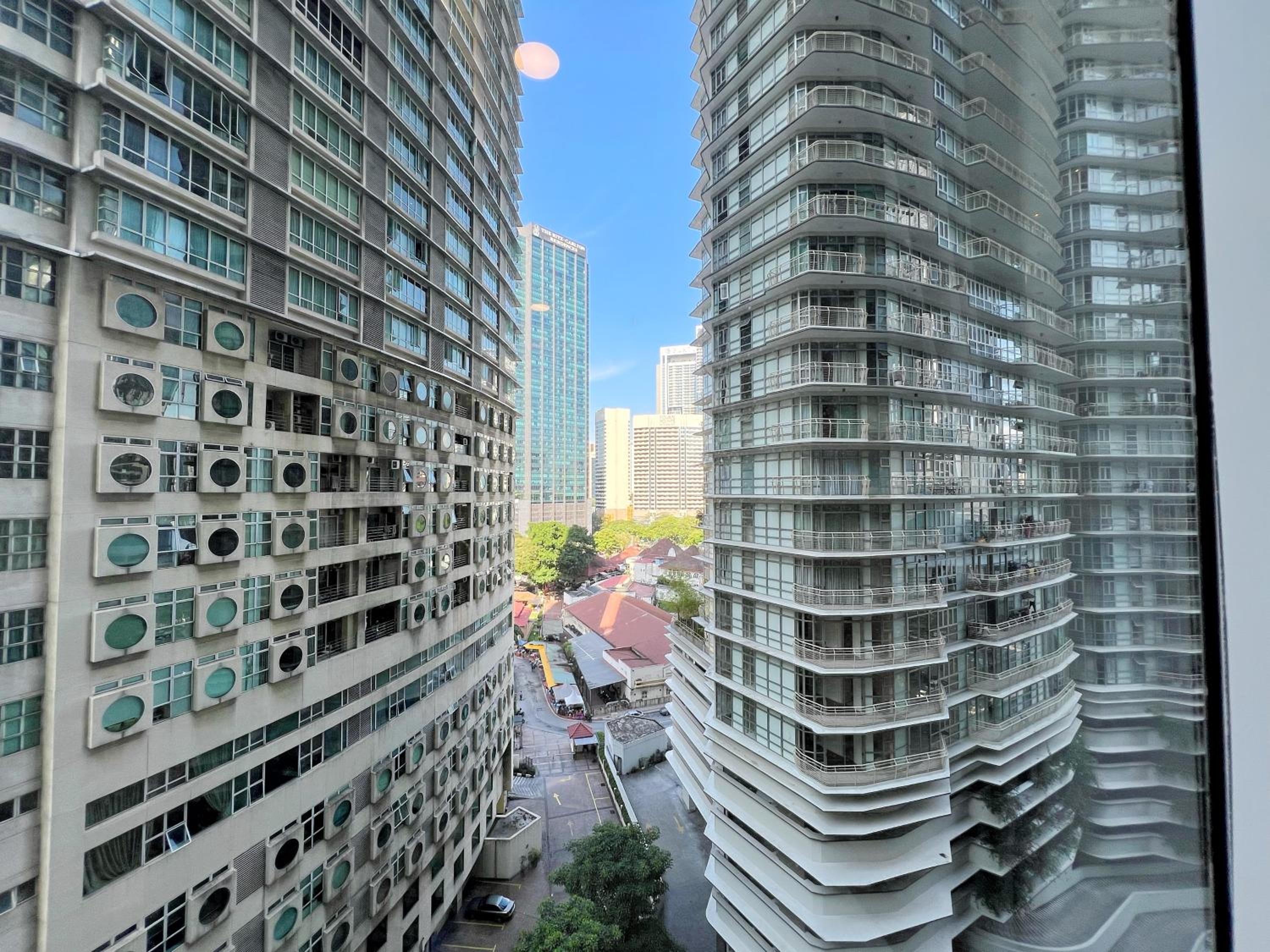 Sky Suites Dreamy 3BR Suite at KLCC