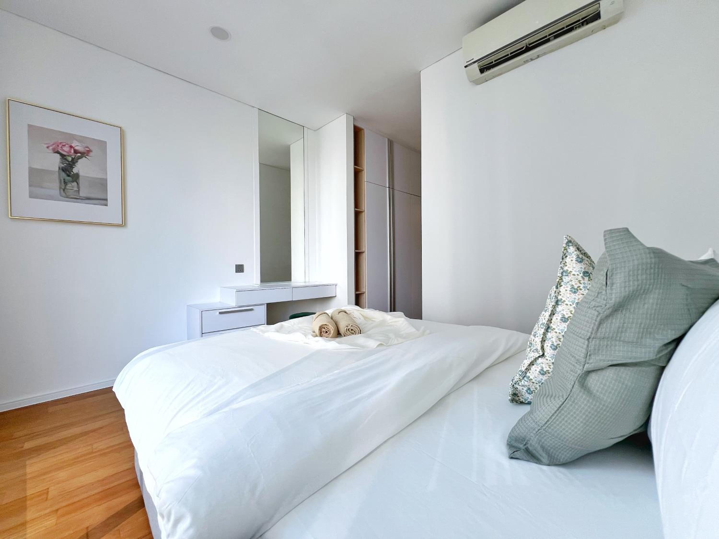 Sky Suites Dreamy 3BR Suite at KLCC