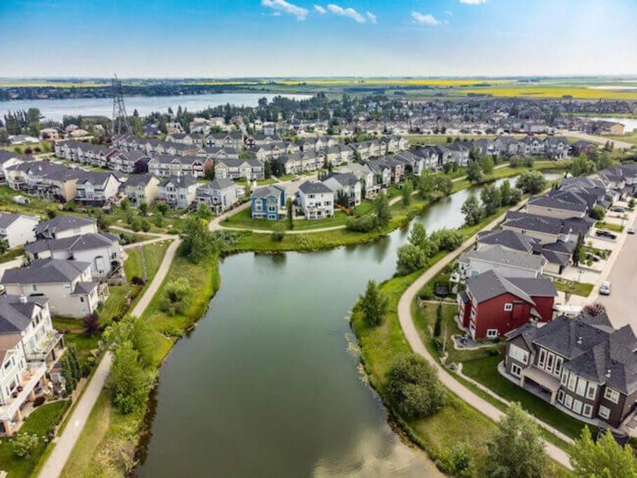 Huge Luxe 3 Kings size beds Chestermere Lake,Snowmobile, Quad