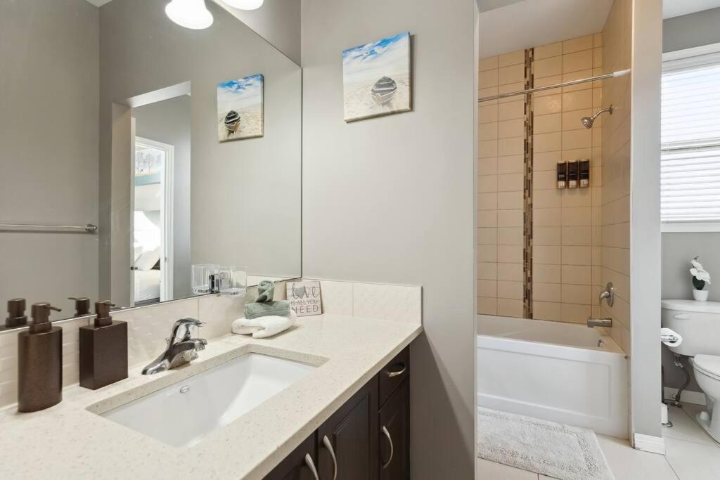 Huge Luxe 3 Kings size beds Chestermere Lake,Snowmobile, Quad