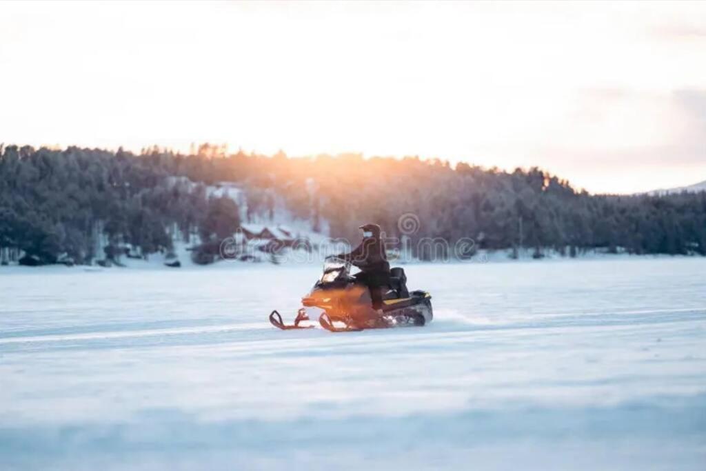 Huge Luxe 3 Kings size beds Chestermere Lake,Snowmobile, Quad