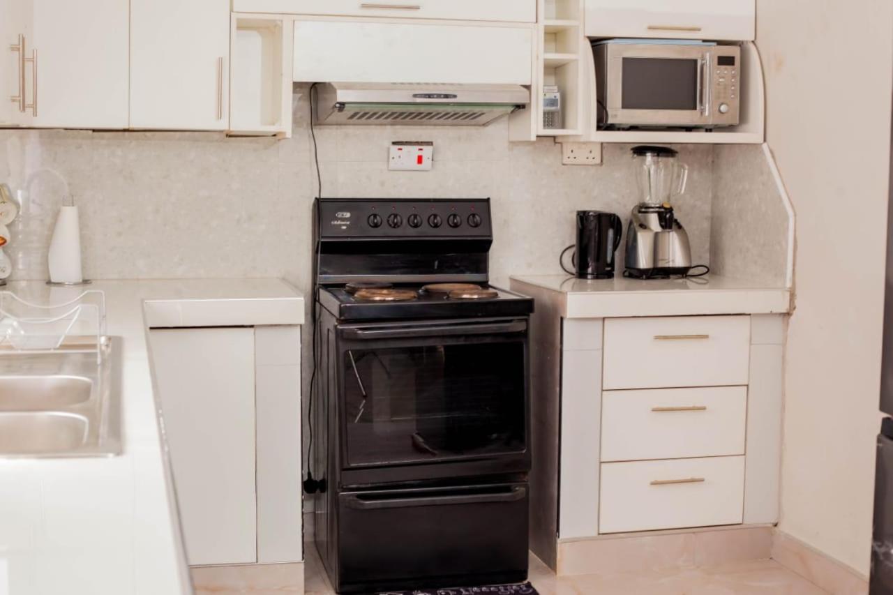 Magodi Place - Serviced & Airconditioned Apartment view 2