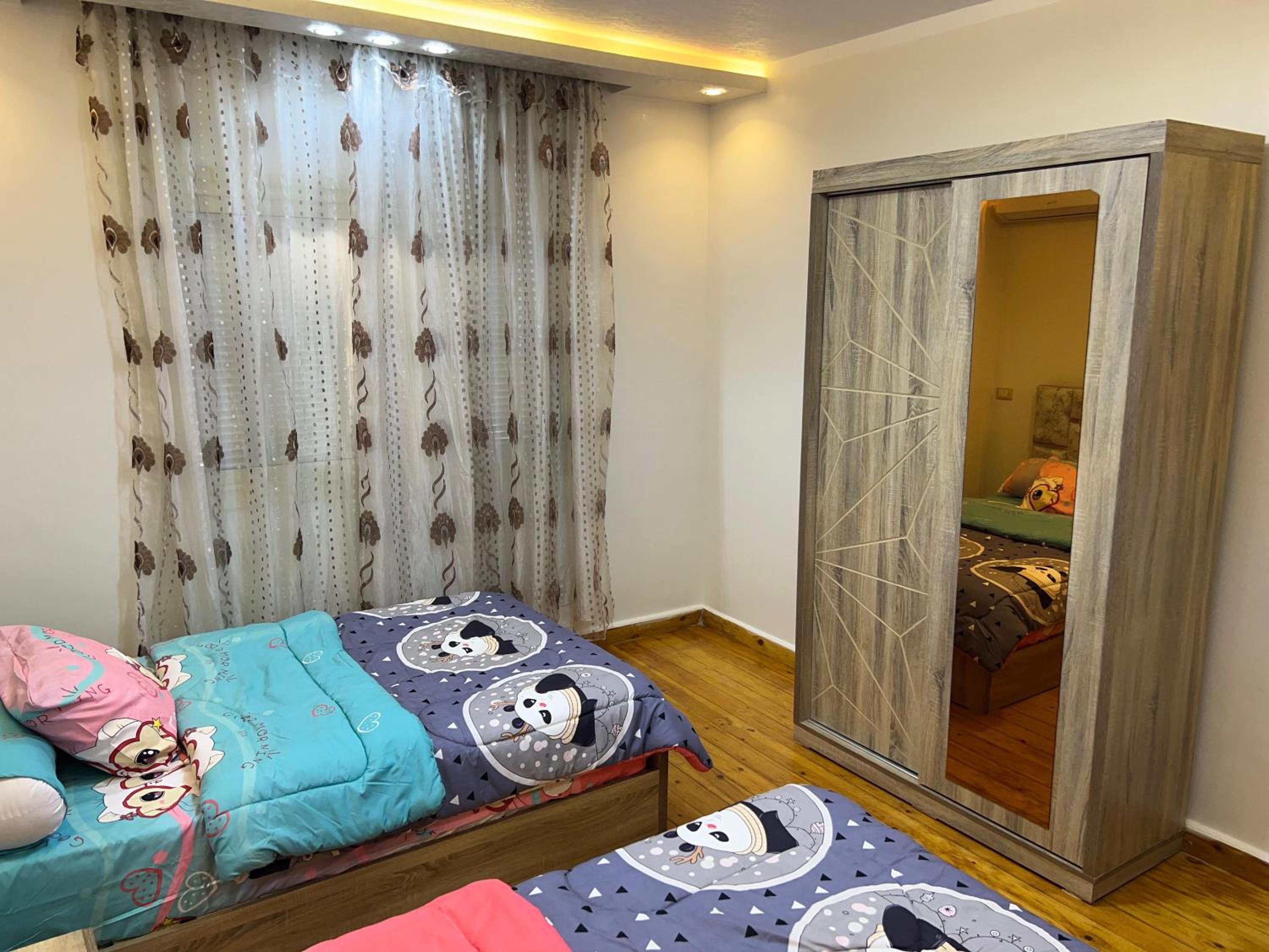 Three bedrooms apartment for Stars near city stars