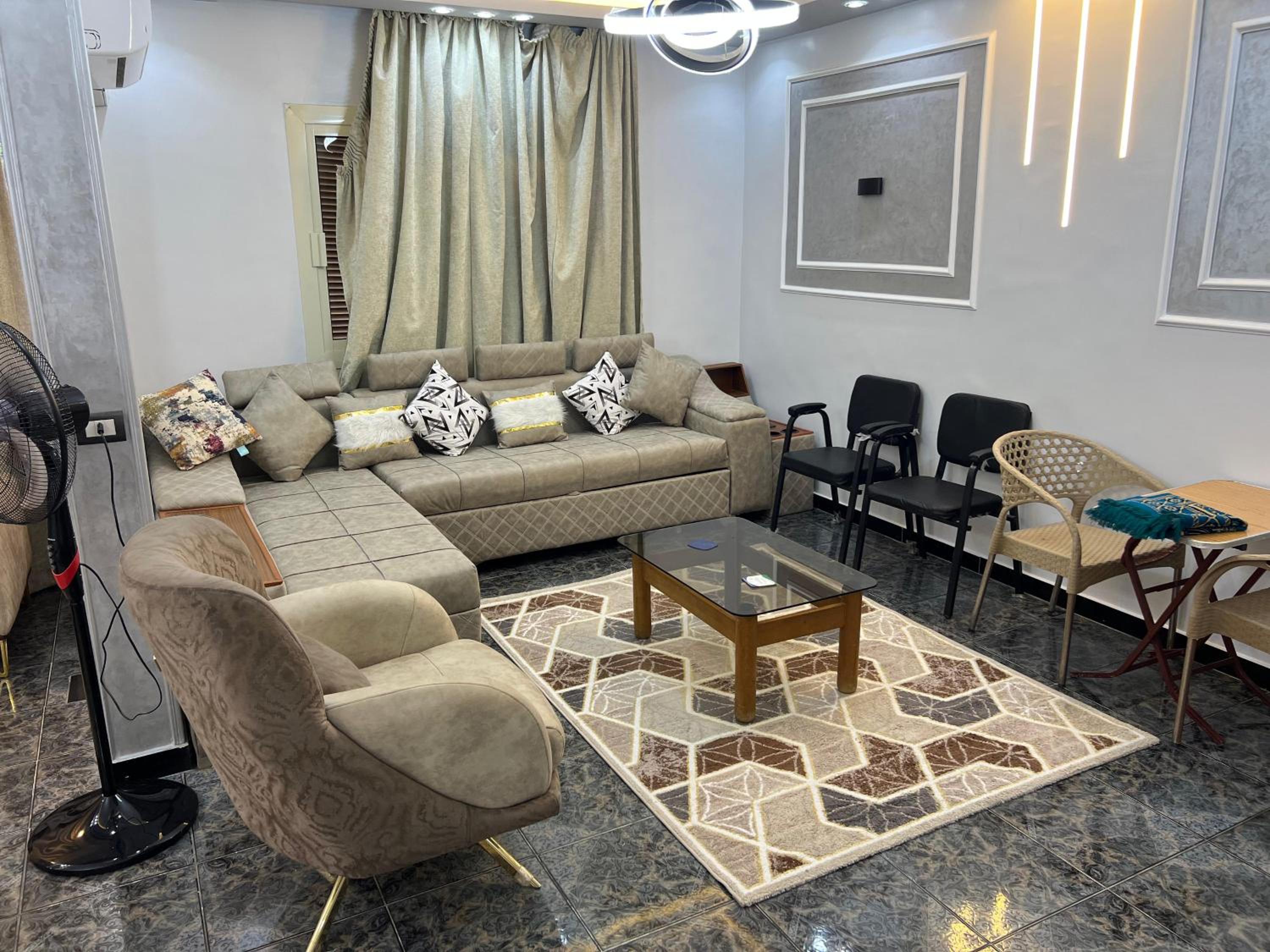 Three bedrooms apartment for Stars near city stars