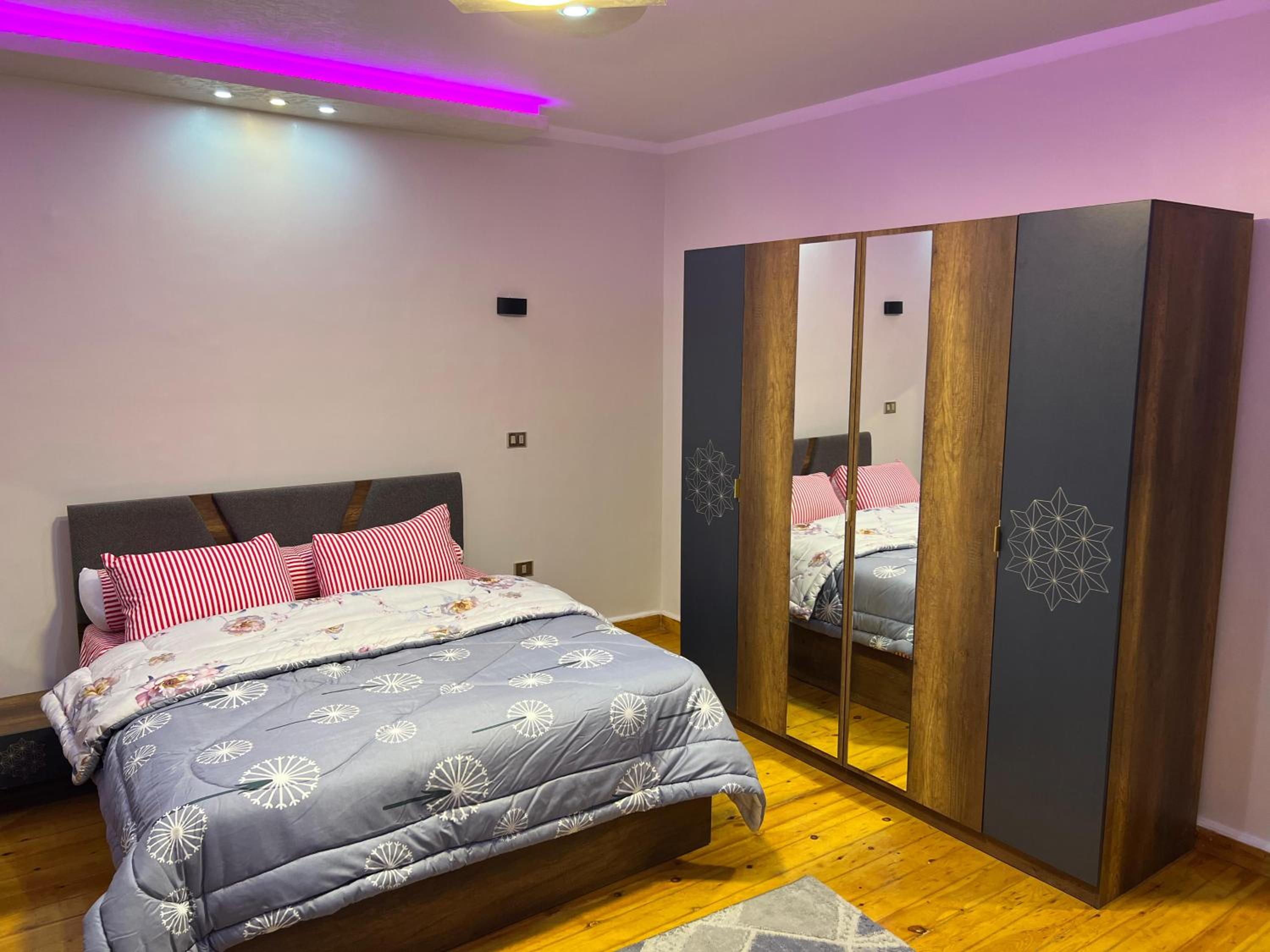 Three bedrooms apartment for Stars near city stars