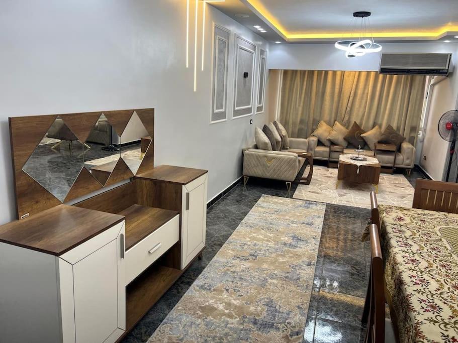 Three bedrooms apartment for Stars near city stars