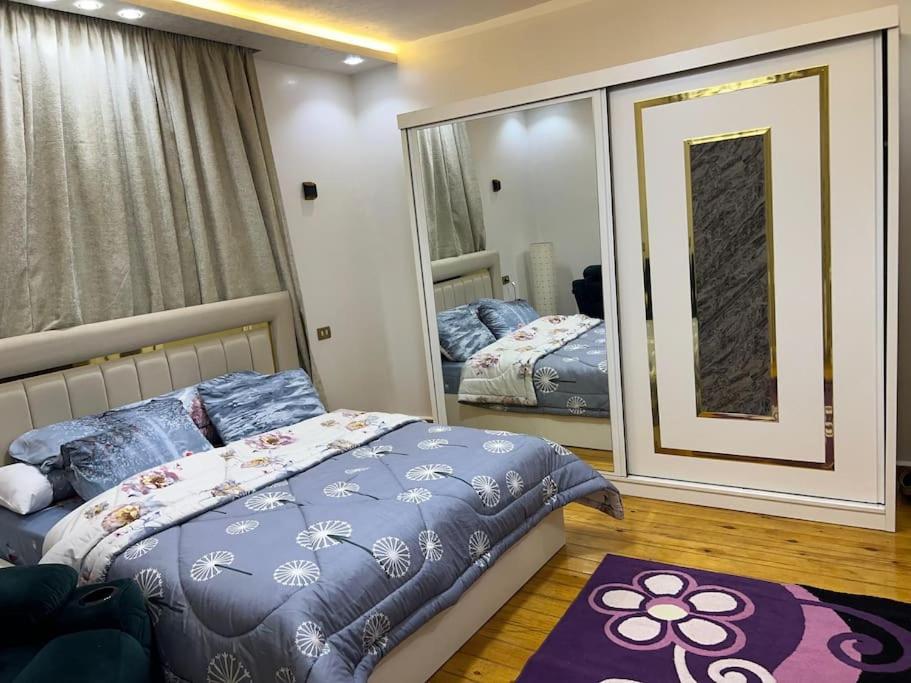 Three bedrooms apartment for Stars near city stars