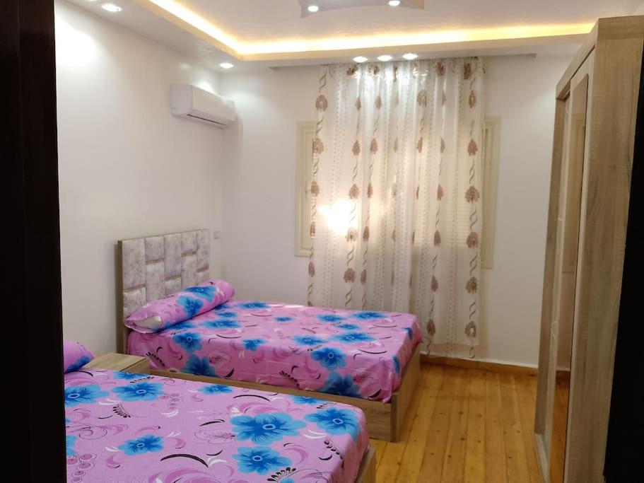 Three bedrooms apartment for Stars near city stars