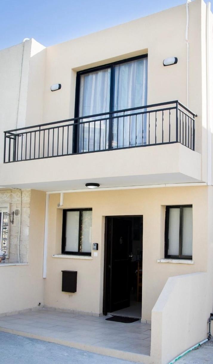 Ocean Breeze Townhouse near Venus Beach