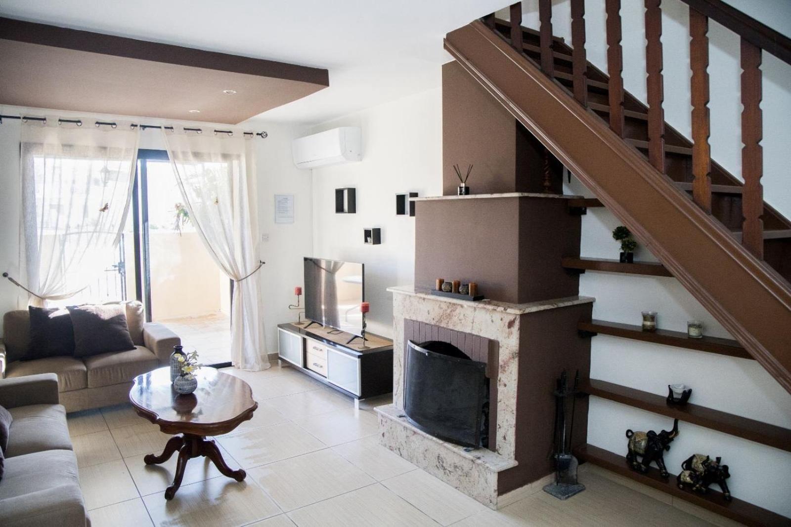 Ocean Breeze Townhouse near Venus Beach