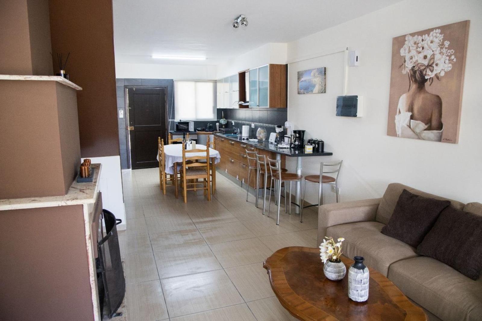 Ocean Breeze Townhouse near Venus Beach