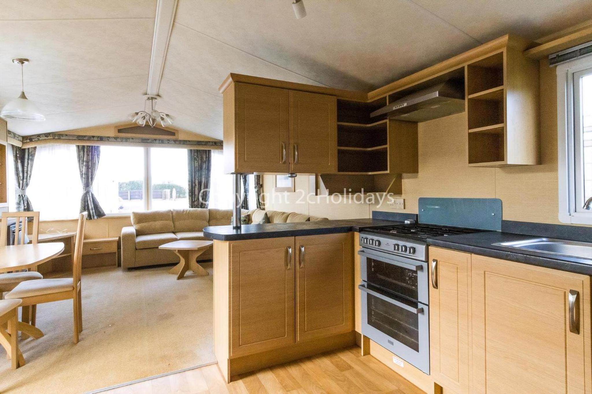 6 Berth Pet Friendly Caravan By Hunstanton Beach, Norfolk Ref 13012L view 4