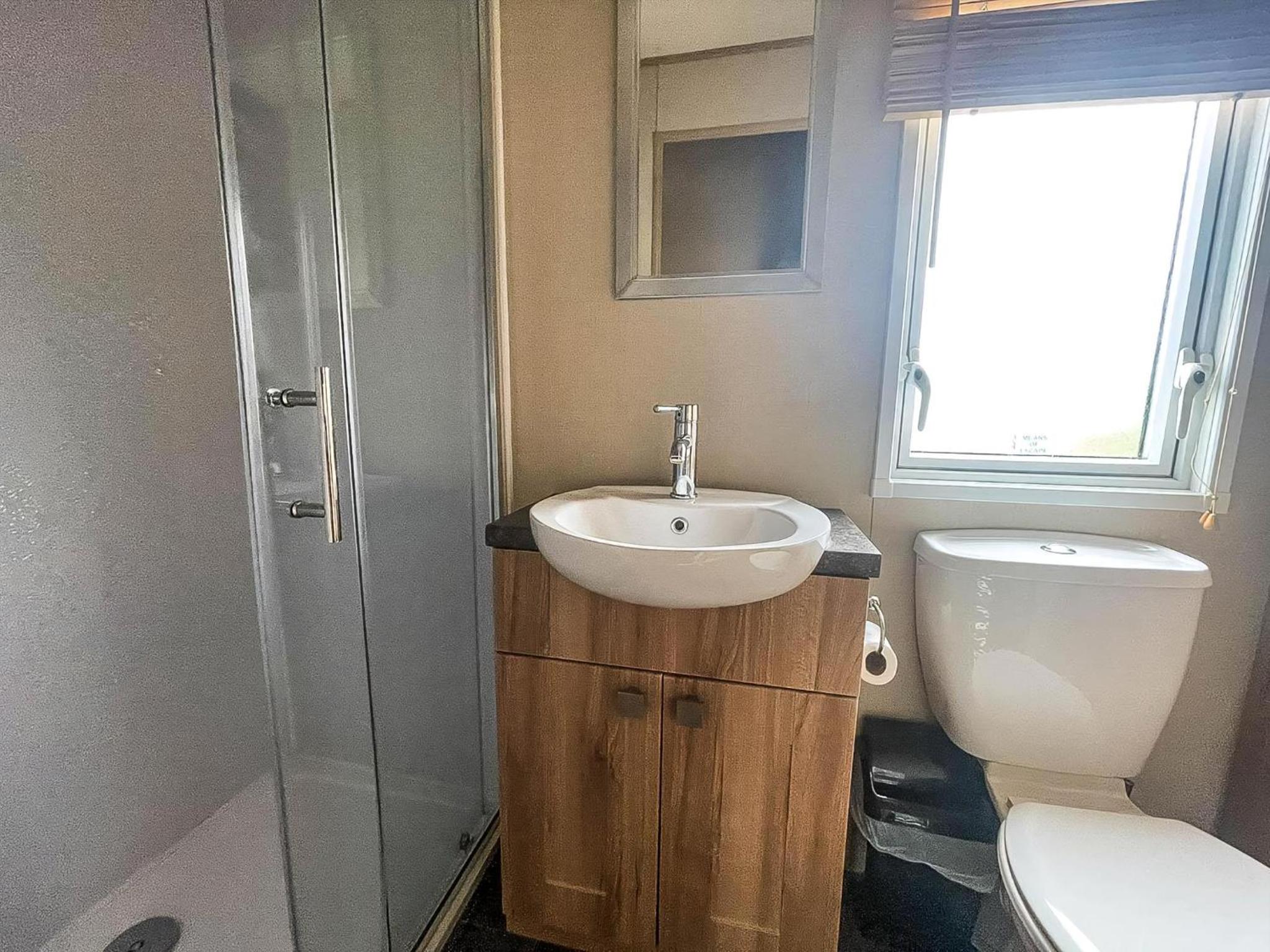 Beautiful Caravan With Sea Views At California Cliffs In Scratby Ref 50010Oc view 4