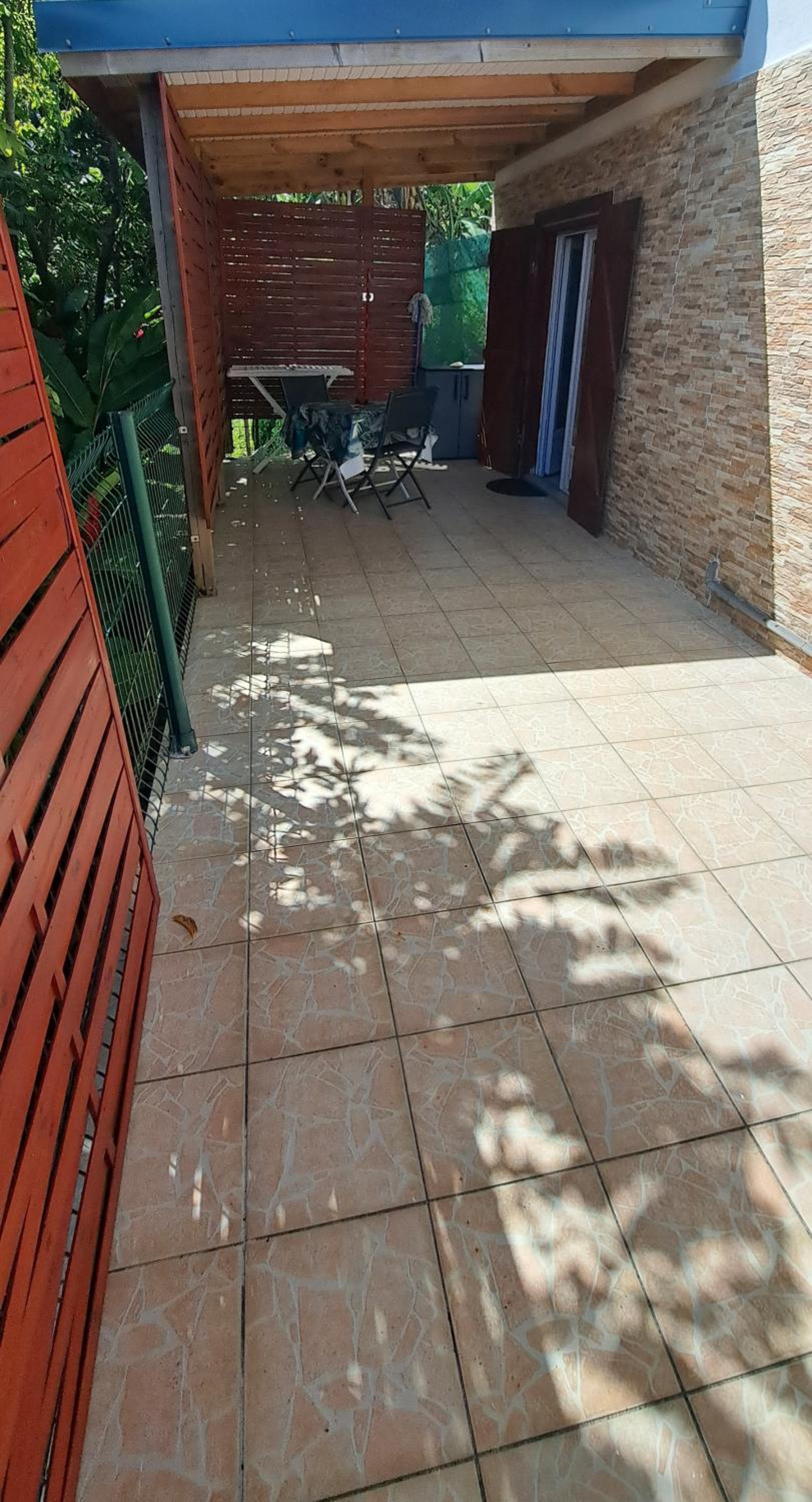 Grand T2 De Bas de Maison conviviale et calme view 5